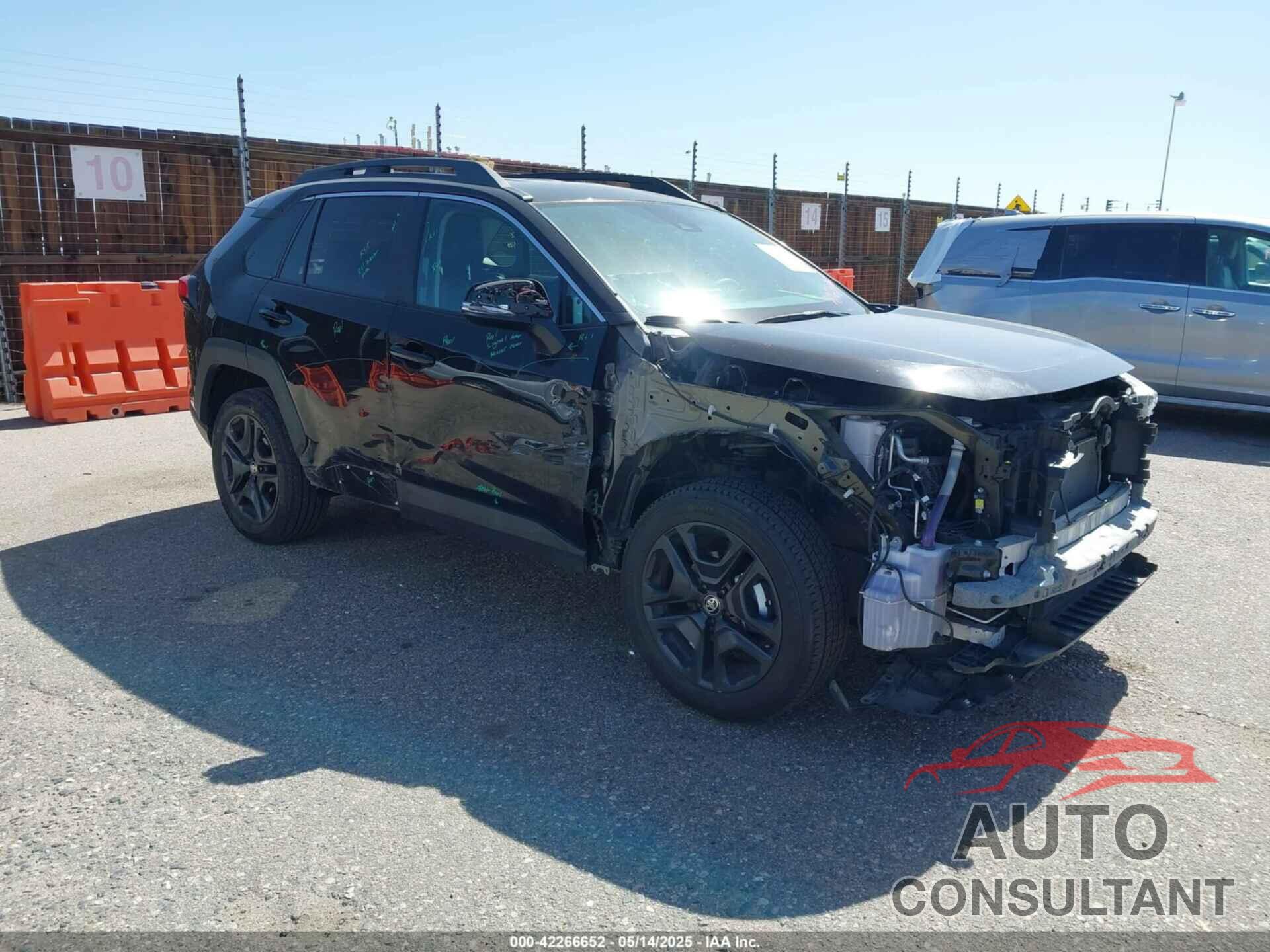TOYOTA RAV4 2024 - 2T3J1RFV8RW462680