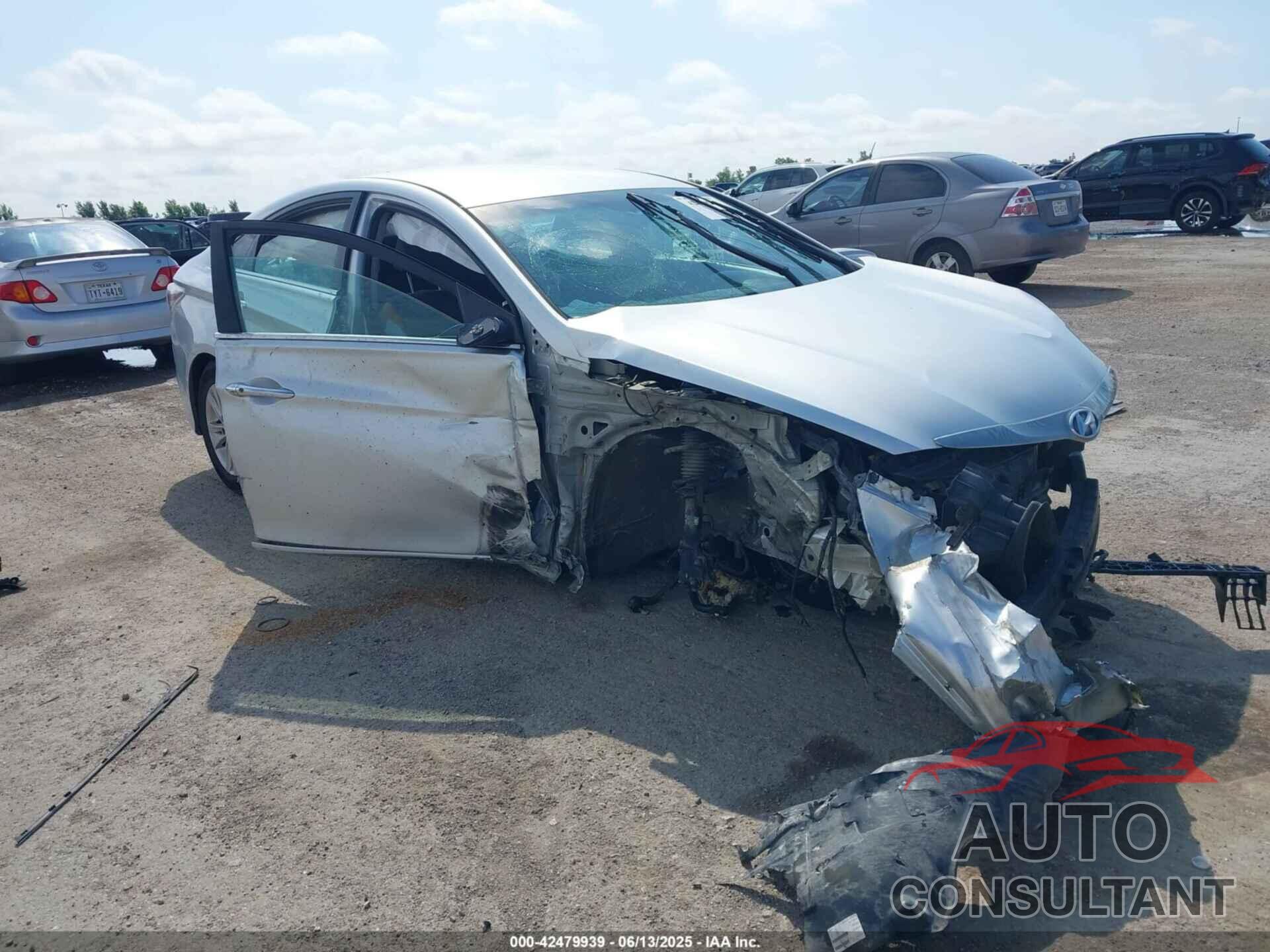HYUNDAI SONATA HYBRID 2012 - KMHEC4A40CA058206