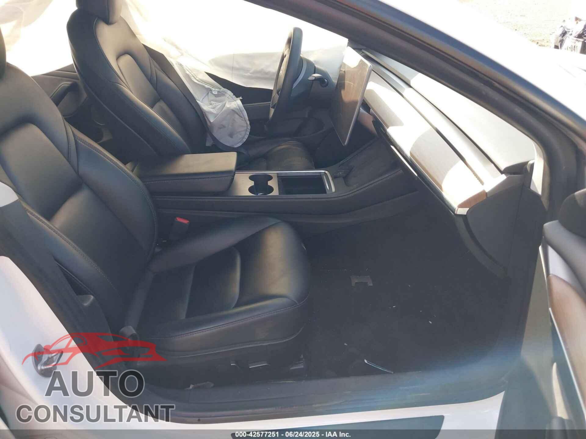 TESLA MODEL 3 2021 - 5YJ3E1EA8MF100649
