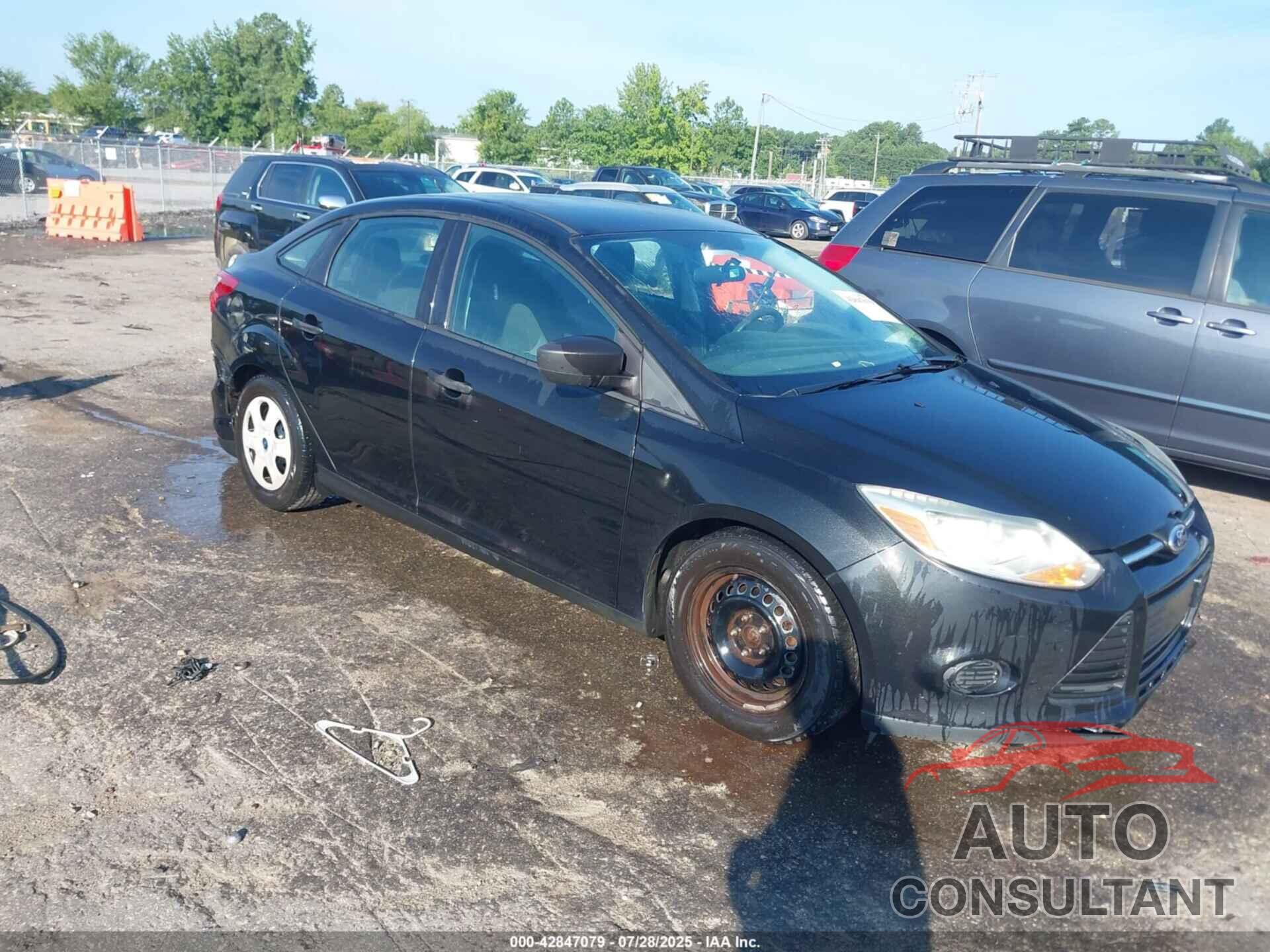 FORD FOCUS 2014 - 1FADP3E25EL227933