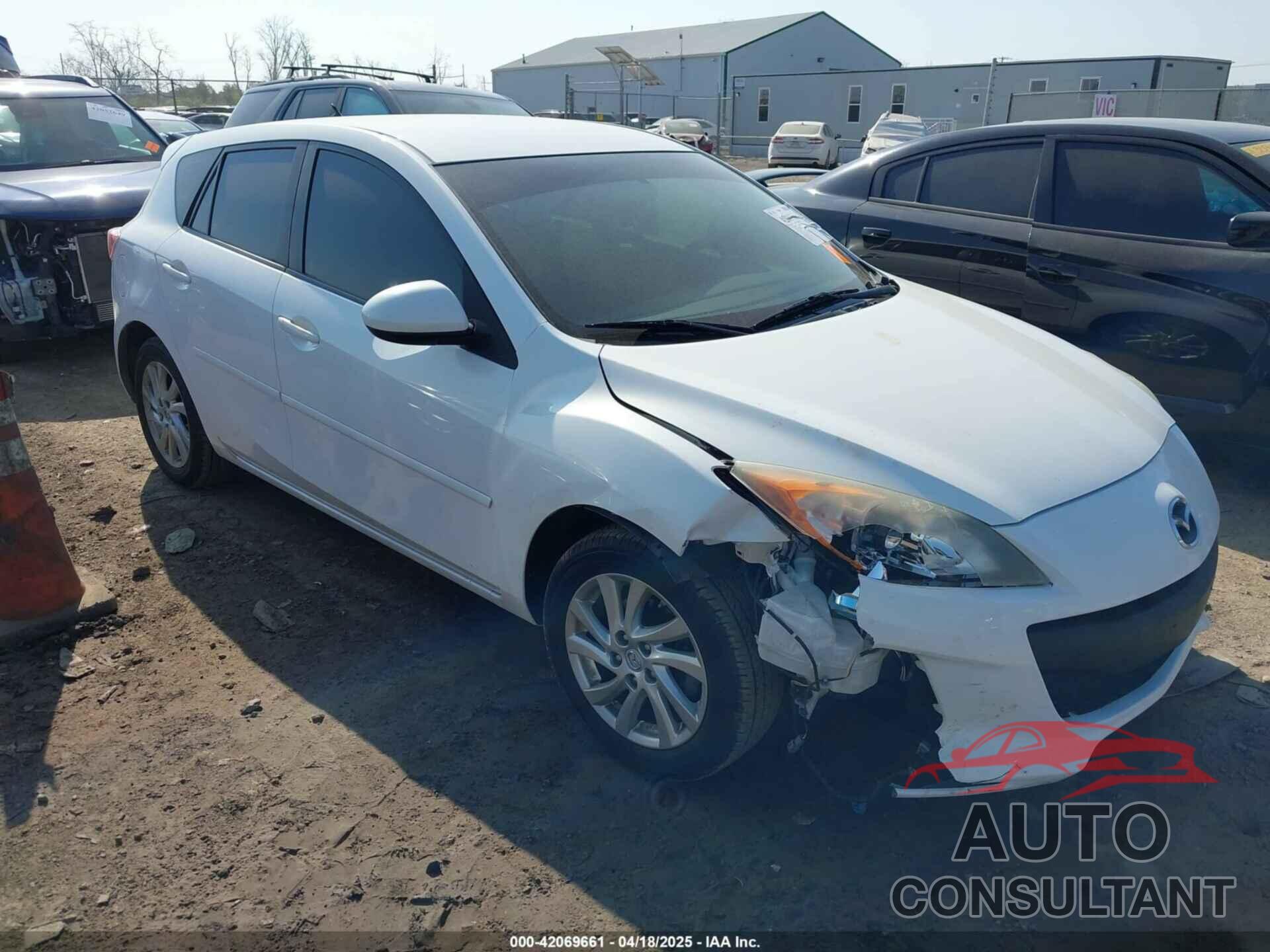 MAZDA MAZDA3 2012 - JM1BL1L77C1628618