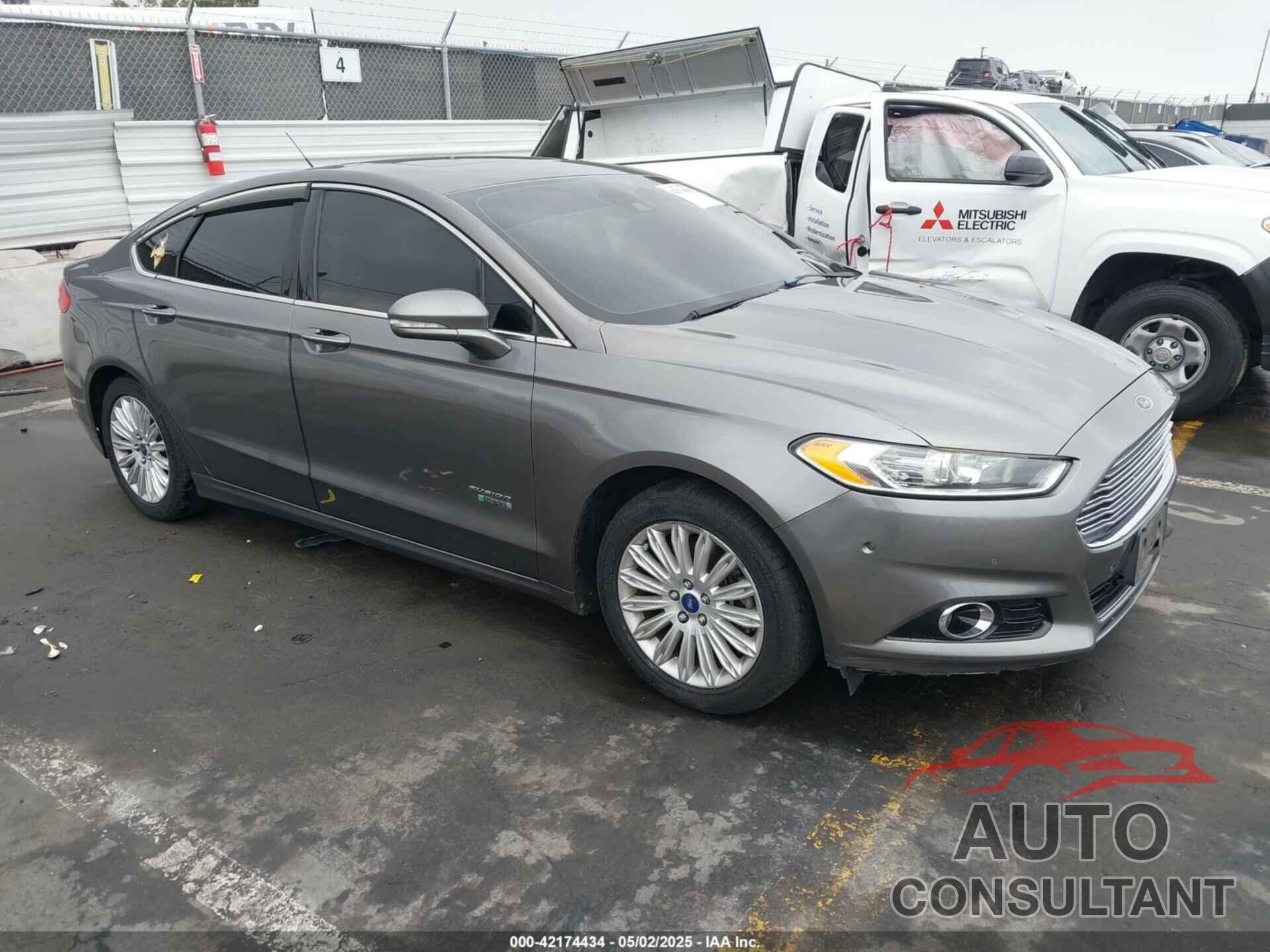 FORD FUSION ENERGI 2013 - 3FA6P0SUXDR332271