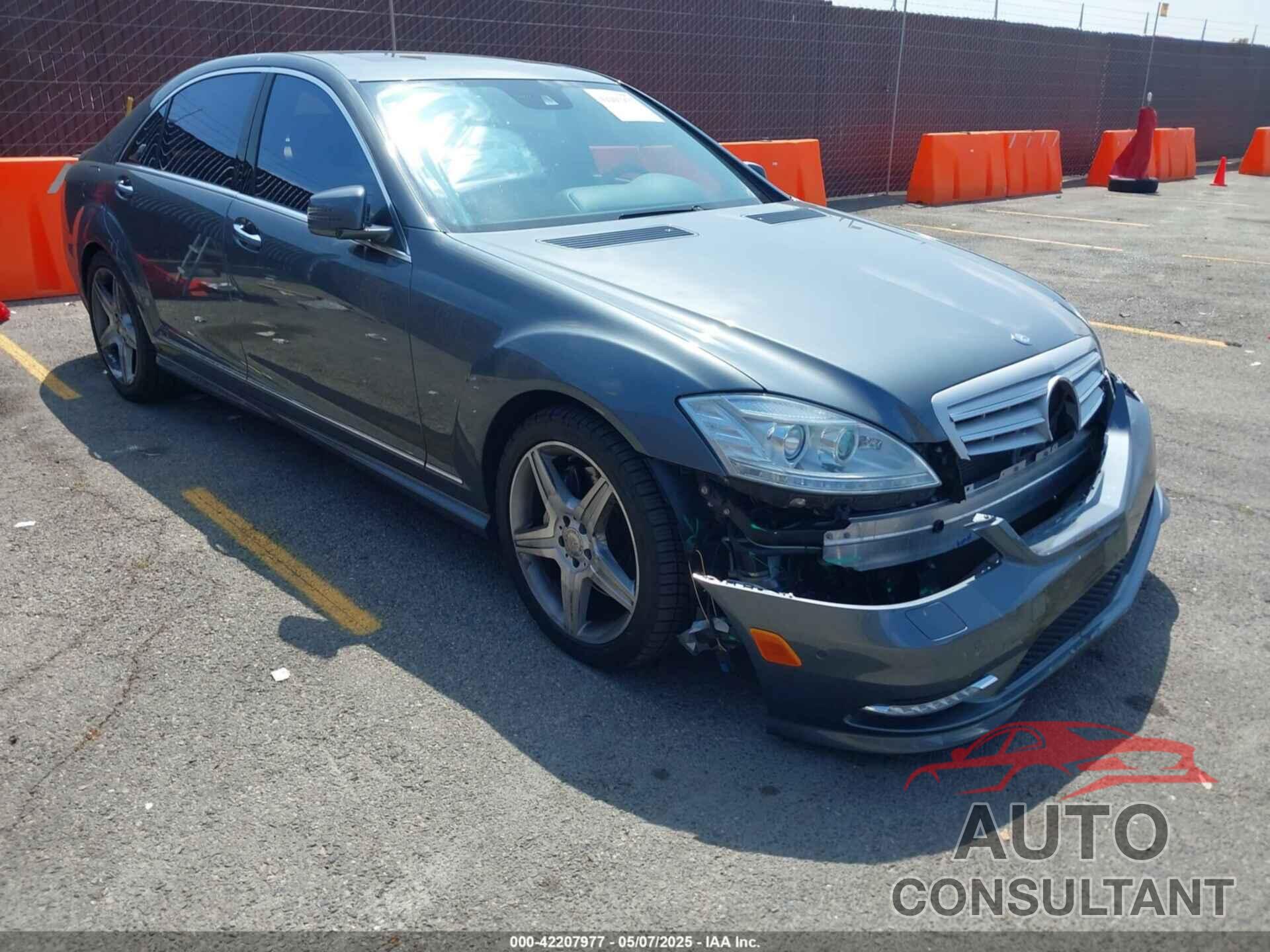 MERCEDES-BENZ S 550 2011 - WDDNG7BB3BA385985
