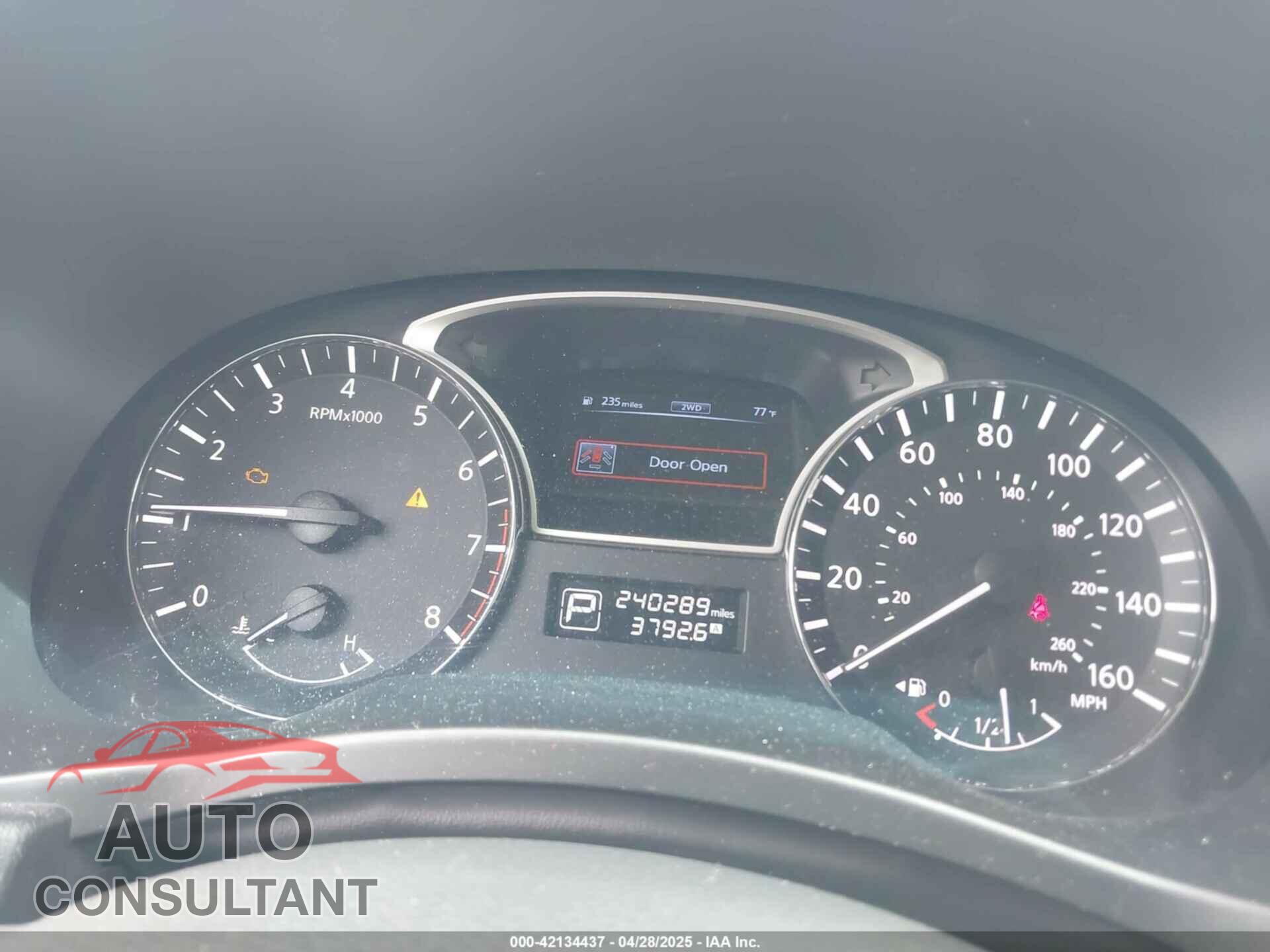 NISSAN PATHFINDER 2014 - 5N1AR2MM7EC623877