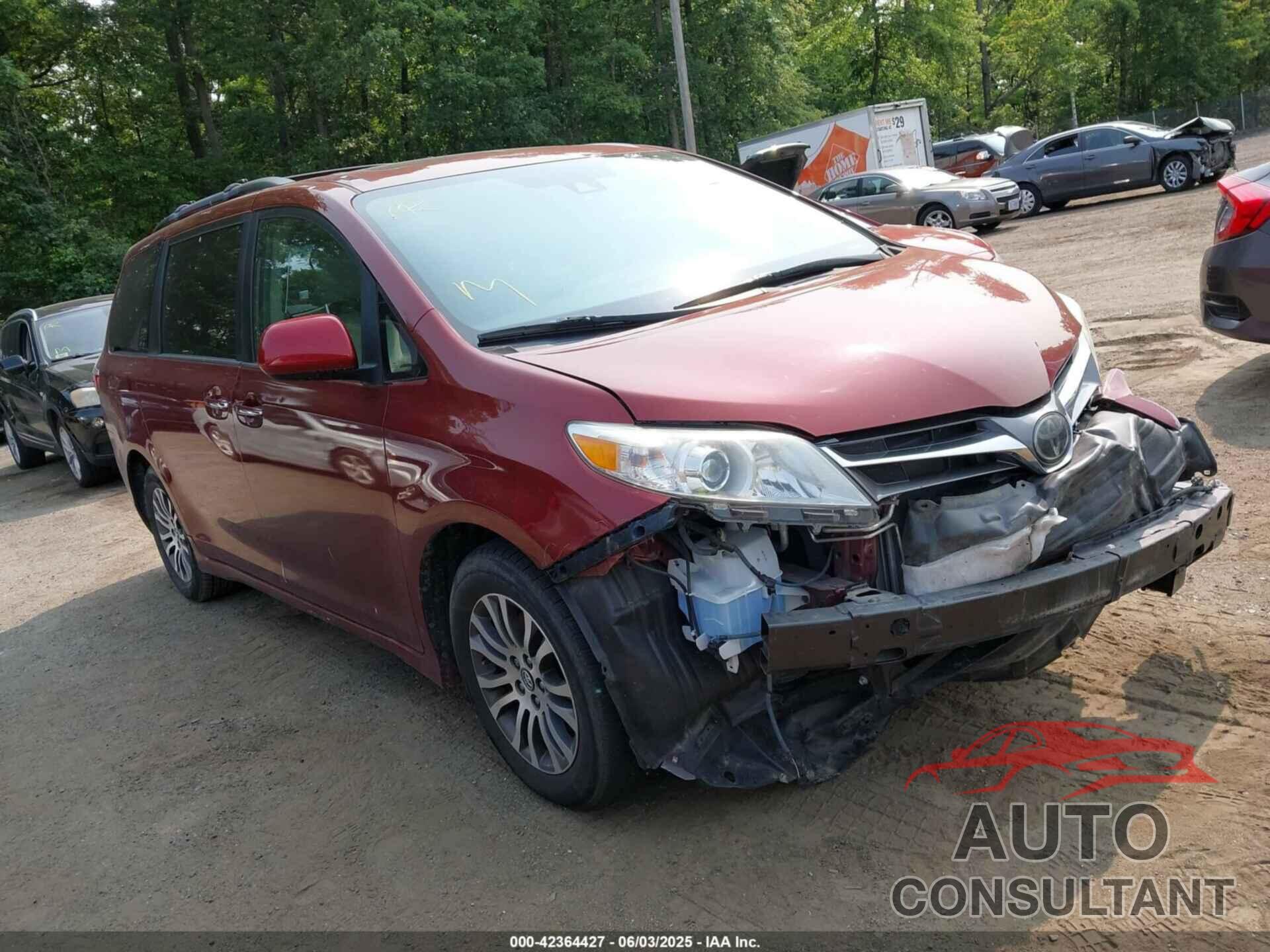 TOYOTA SIENNA 2019 - 5TDYZ3DC8KS008815