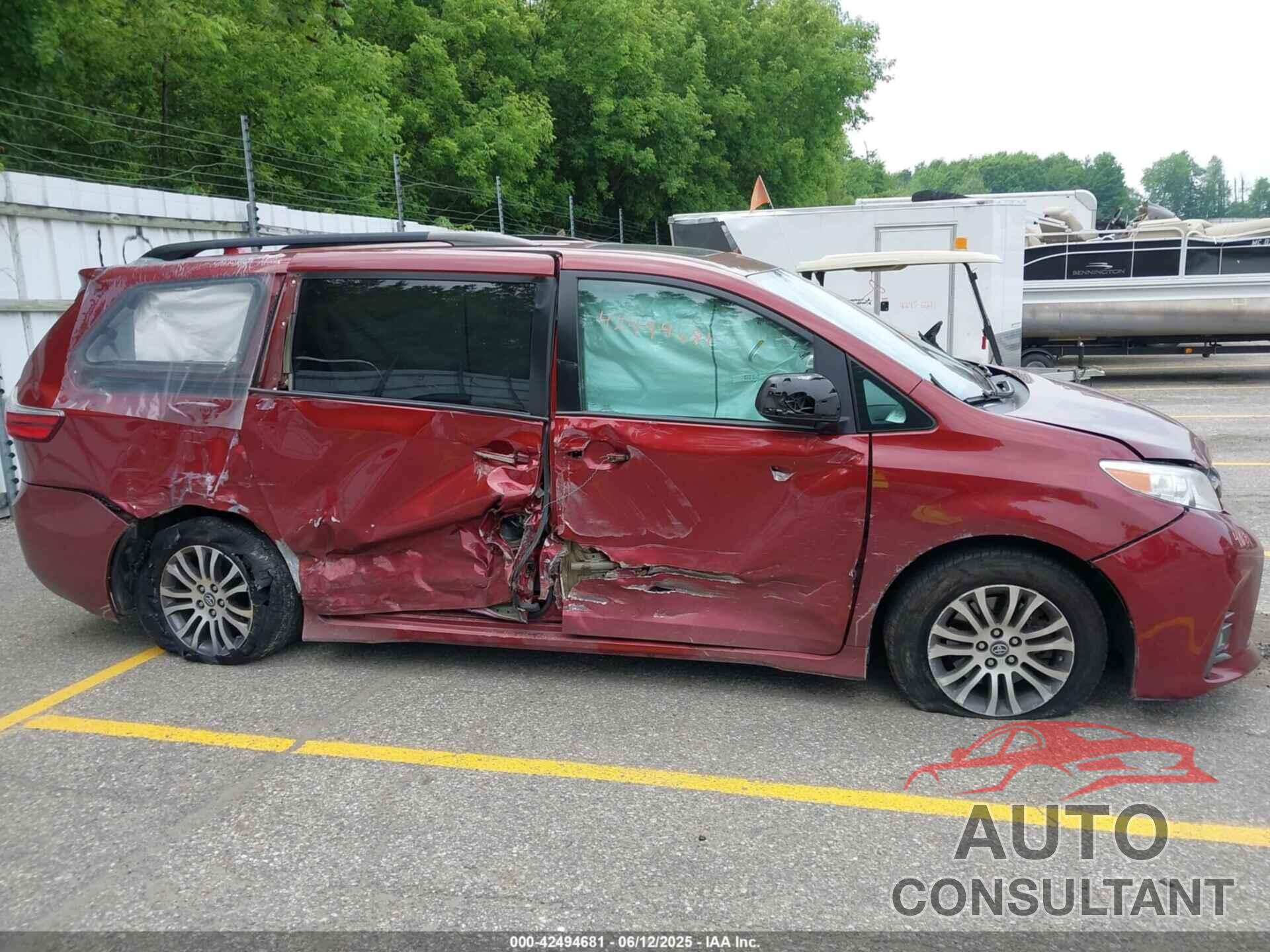 TOYOTA SIENNA 2019 - 5TDYZ3DC6KS996645