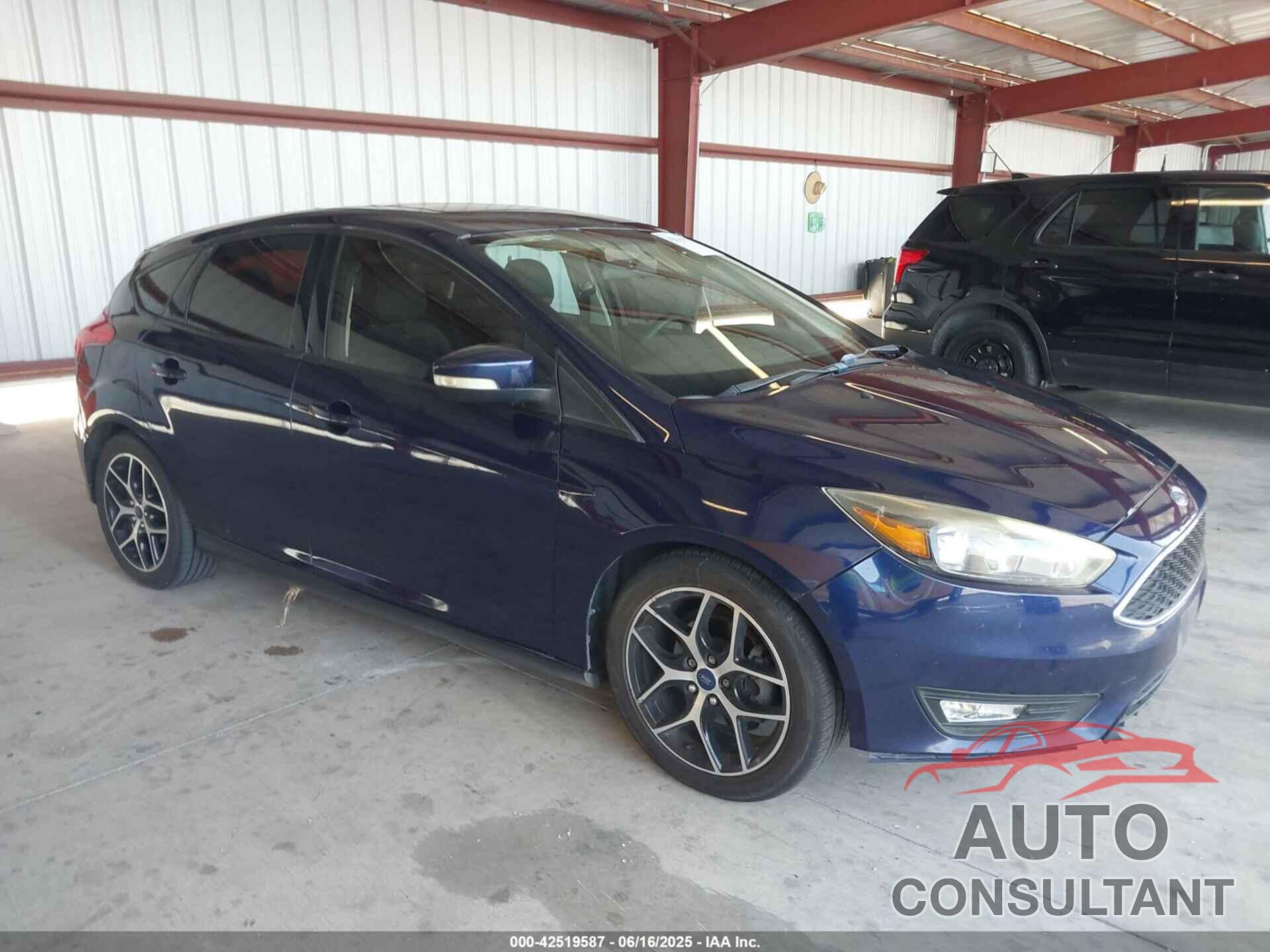 FORD FOCUS 2017 - 1FADP3M27HL263743