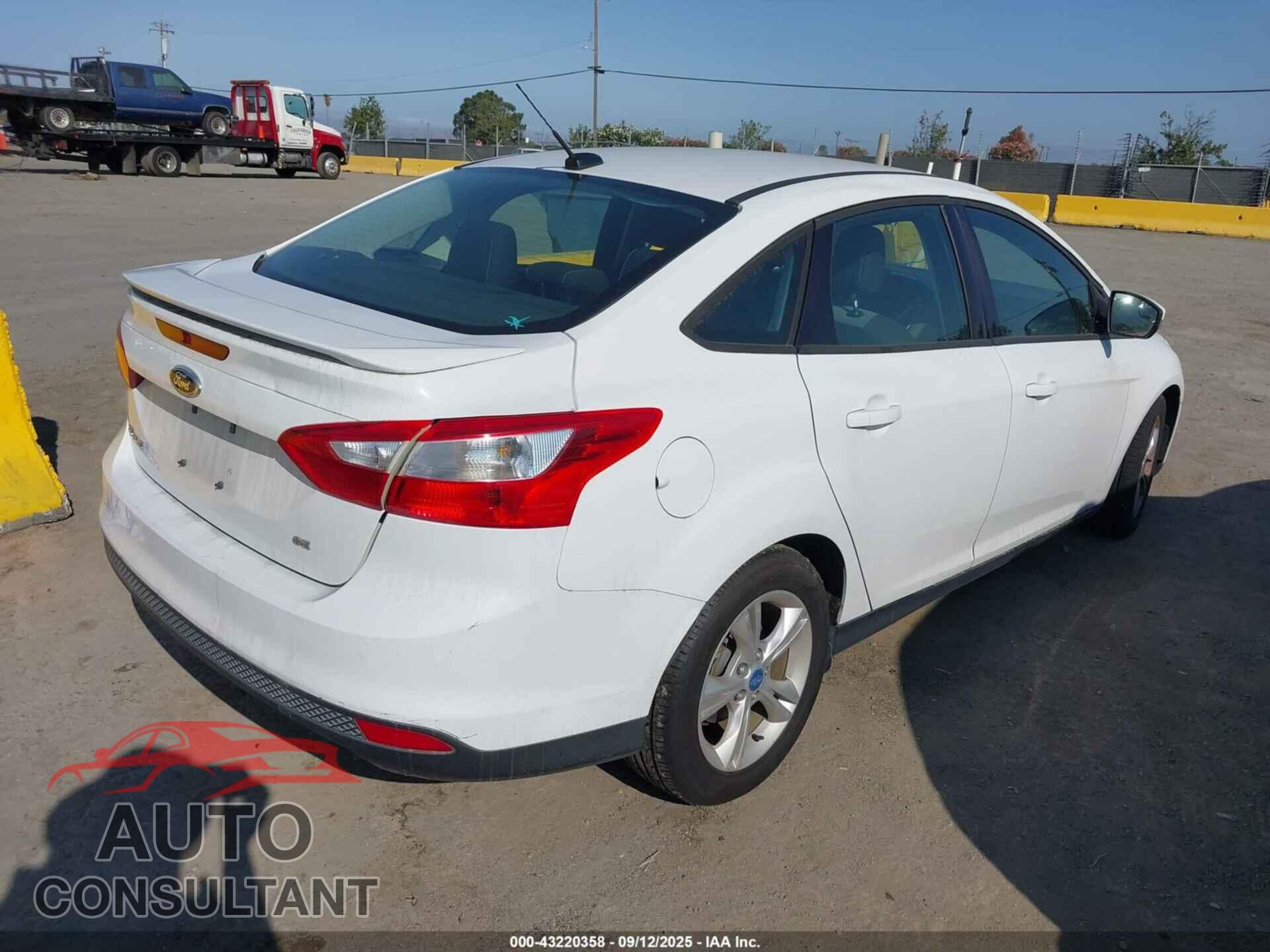 FORD FOCUS 2012 - 1FAHP3F24CL258247