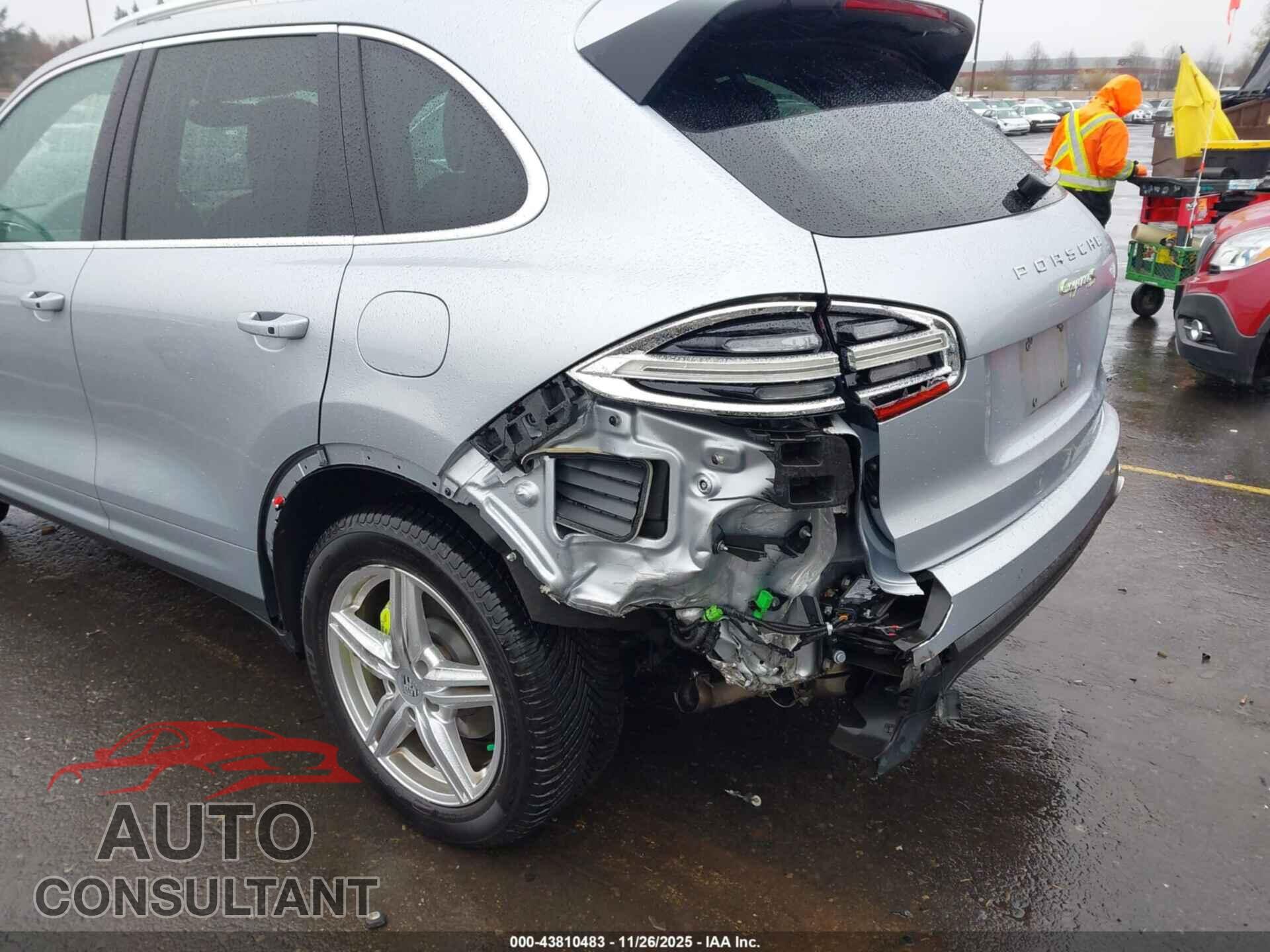 PORSCHE CAYENNE E-HYBRID 2015 - WP1AE2A2XFLA53148