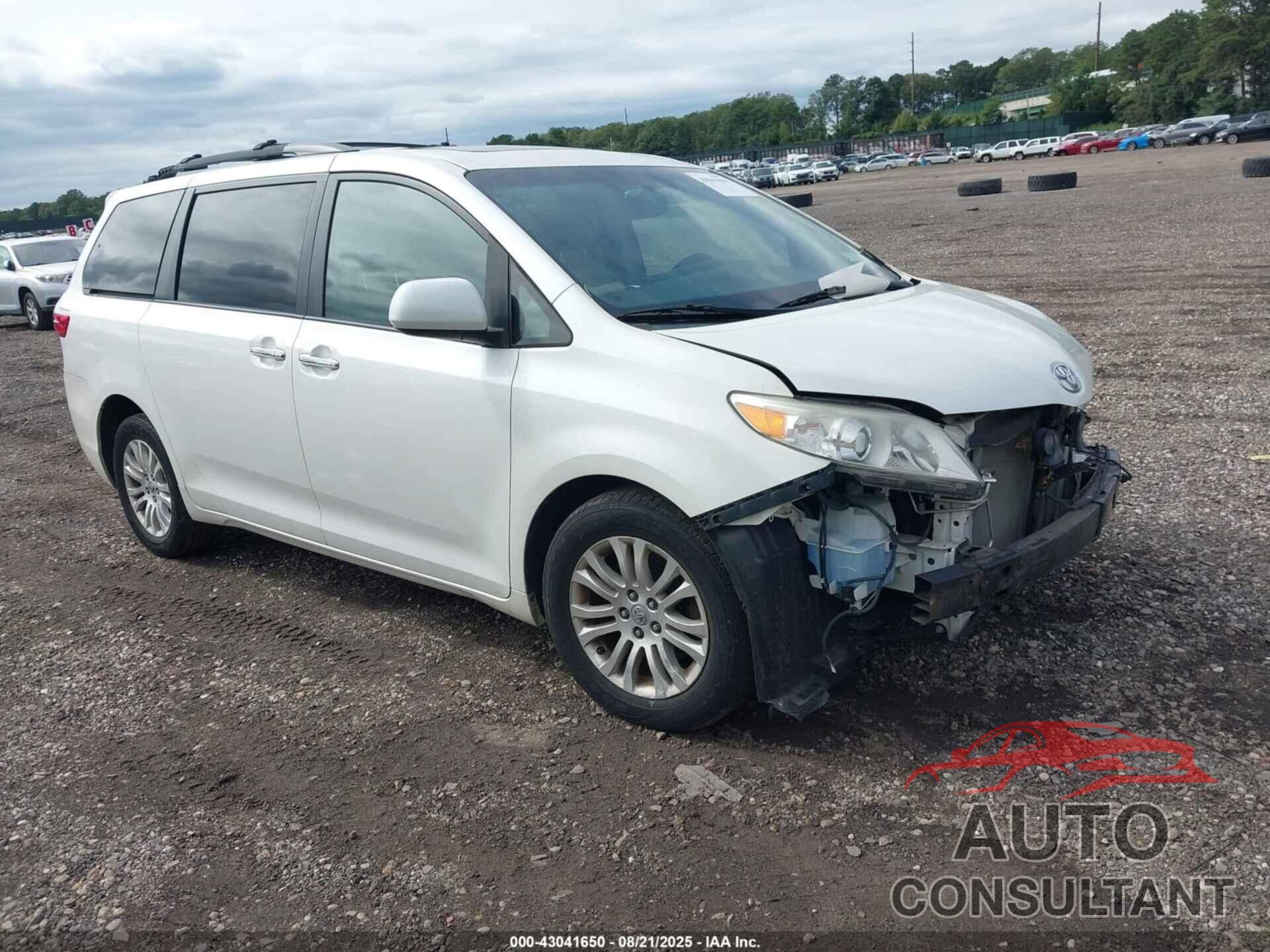 TOYOTA SIENNA 2015 - 5TDYK3DC2FS530821