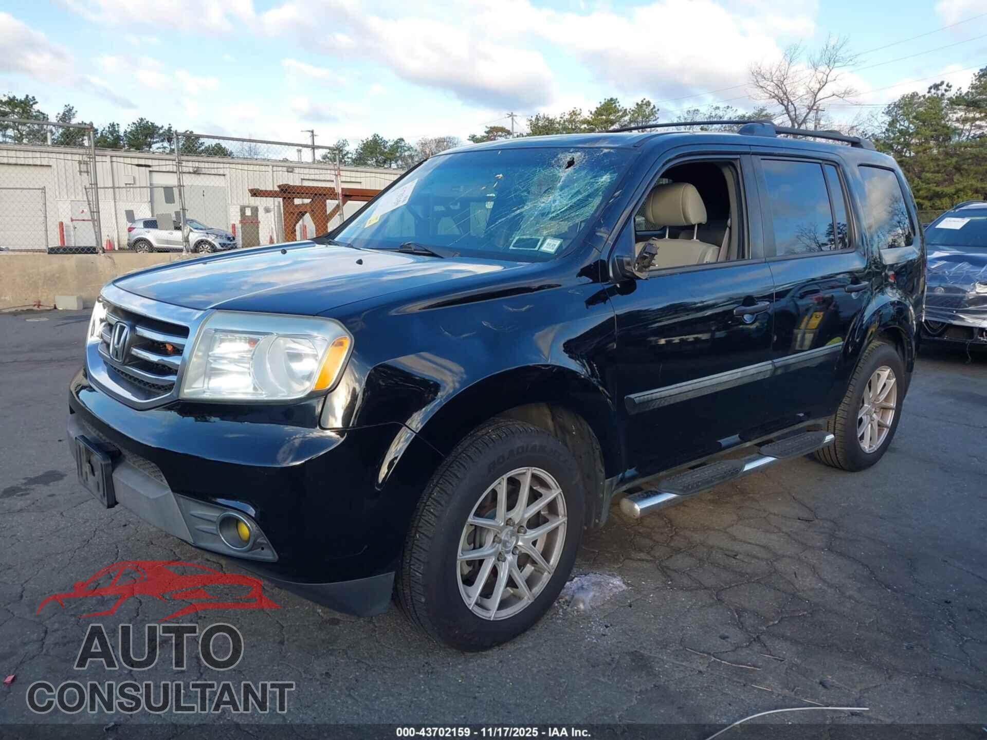 HONDA PILOT 2012 - 5FNYF4H21CB032895