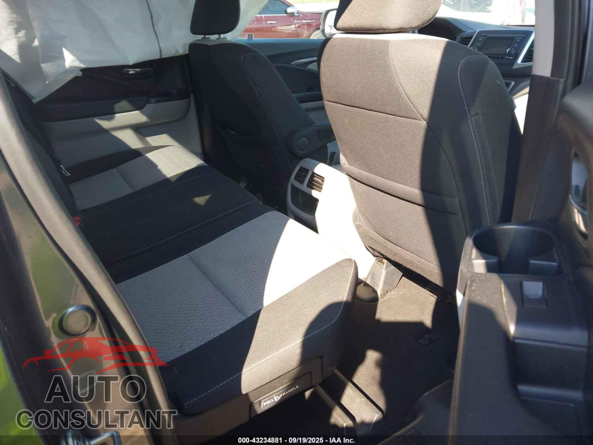 HONDA RIDGELINE 2017 - 5FPYK3F48HB011809