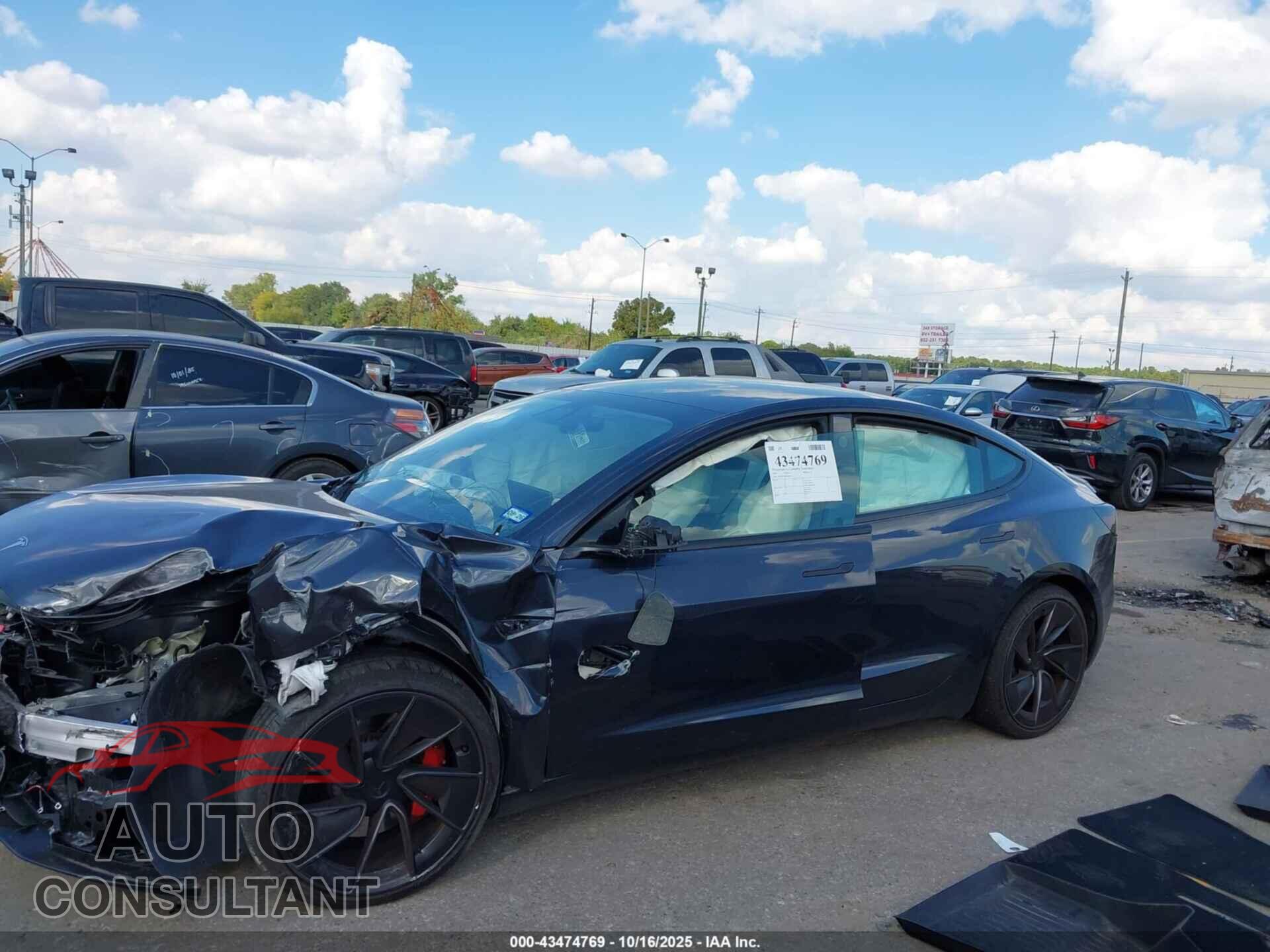 TESLA MODEL 3 2024 - 5YJ3E1ETXRF843919