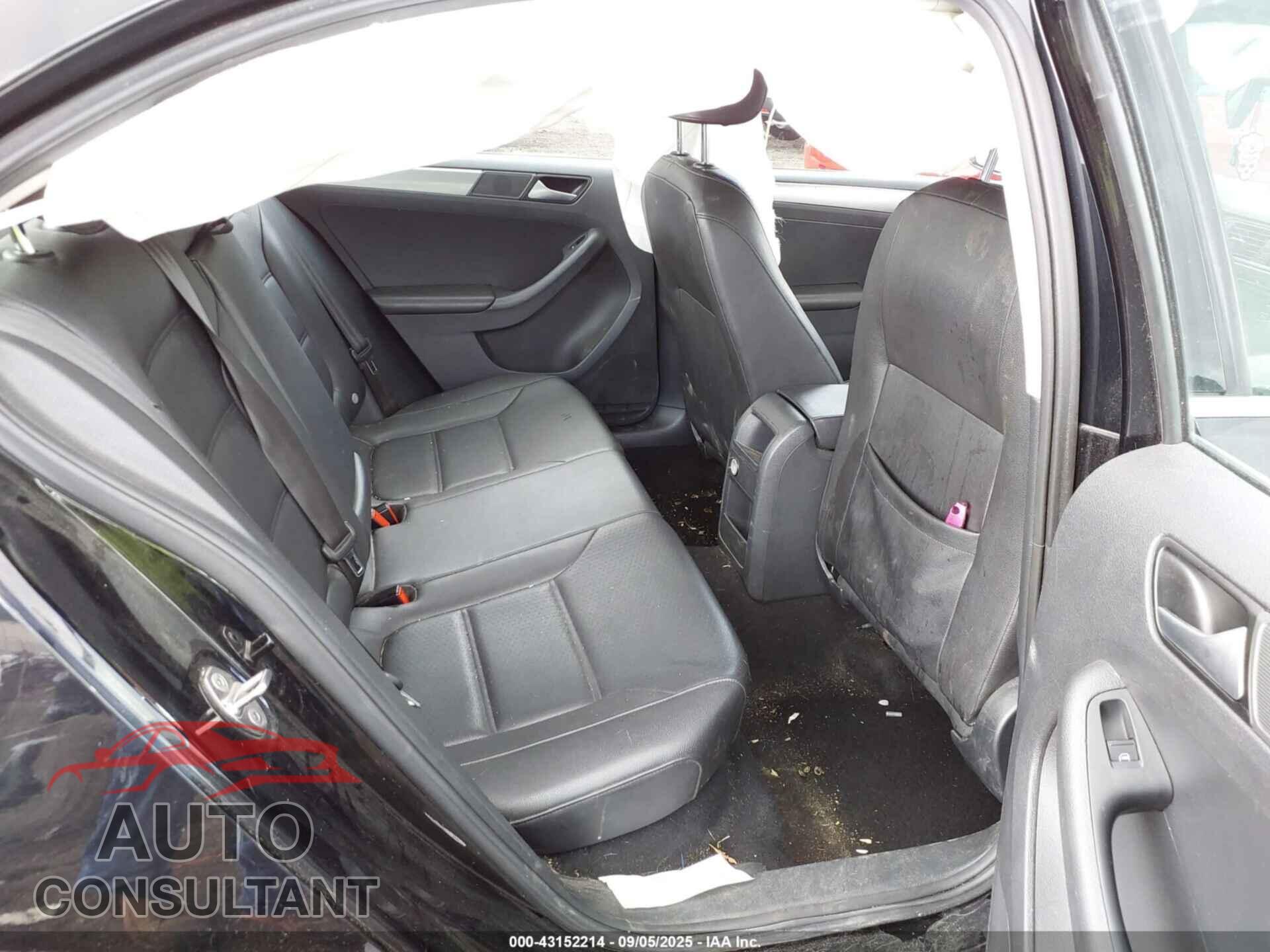 VOLKSWAGEN JETTA 2017 - 3VWDB7AJ8HM265153