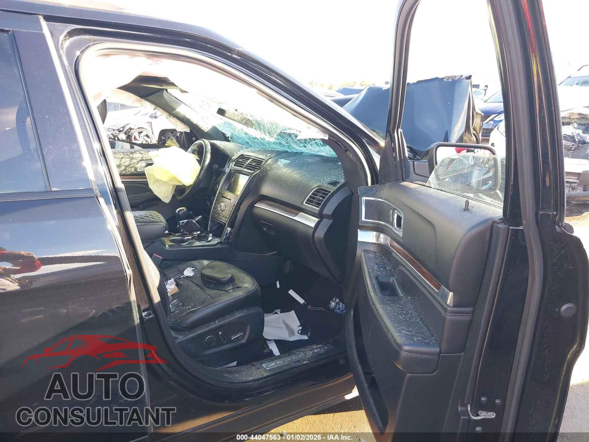 FORD EXPLORER 2018 - 1FM5K7F89JGB11284