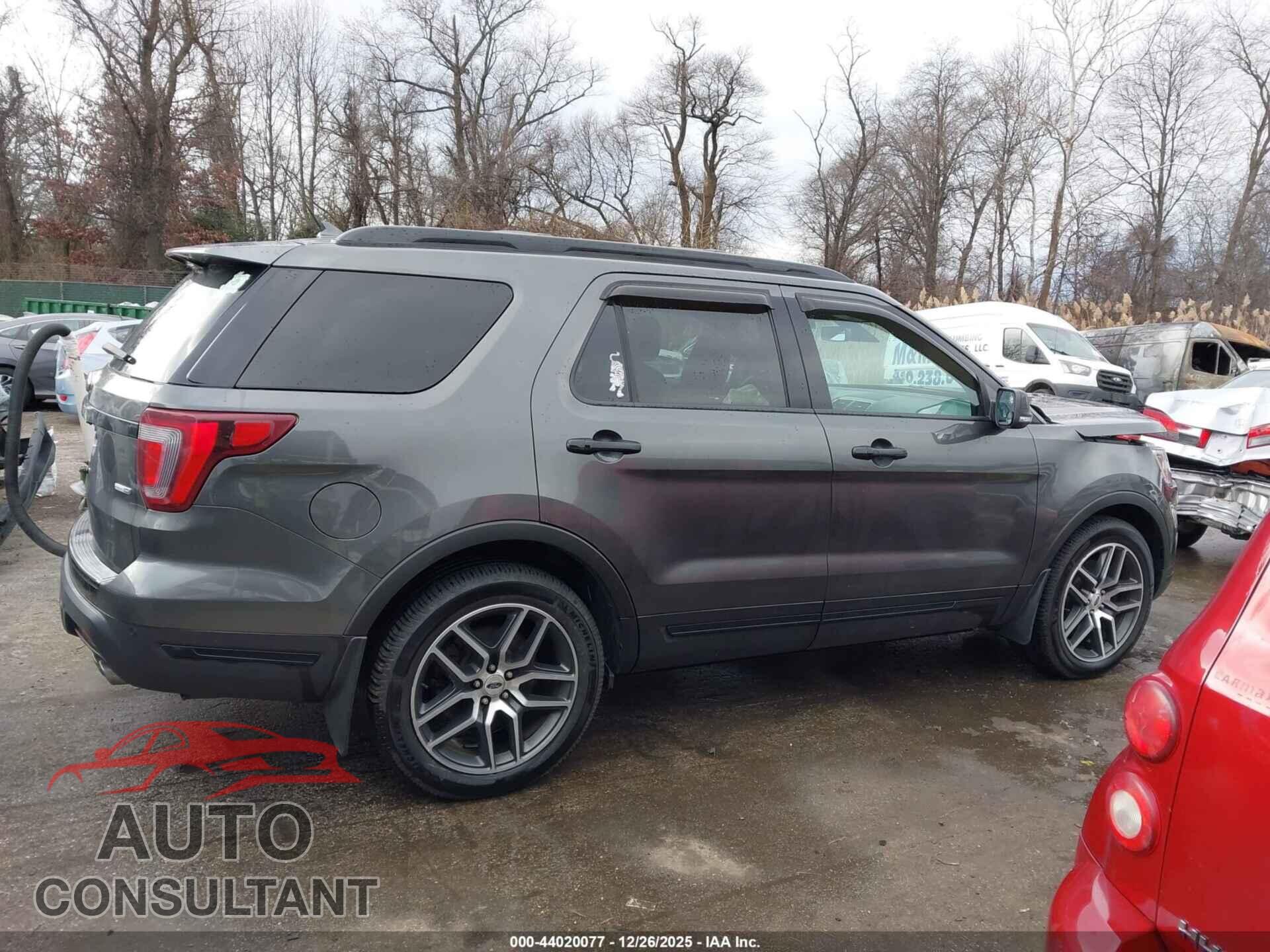 FORD EXPLORER 2018 - 1FM5K8GT3JGB50901