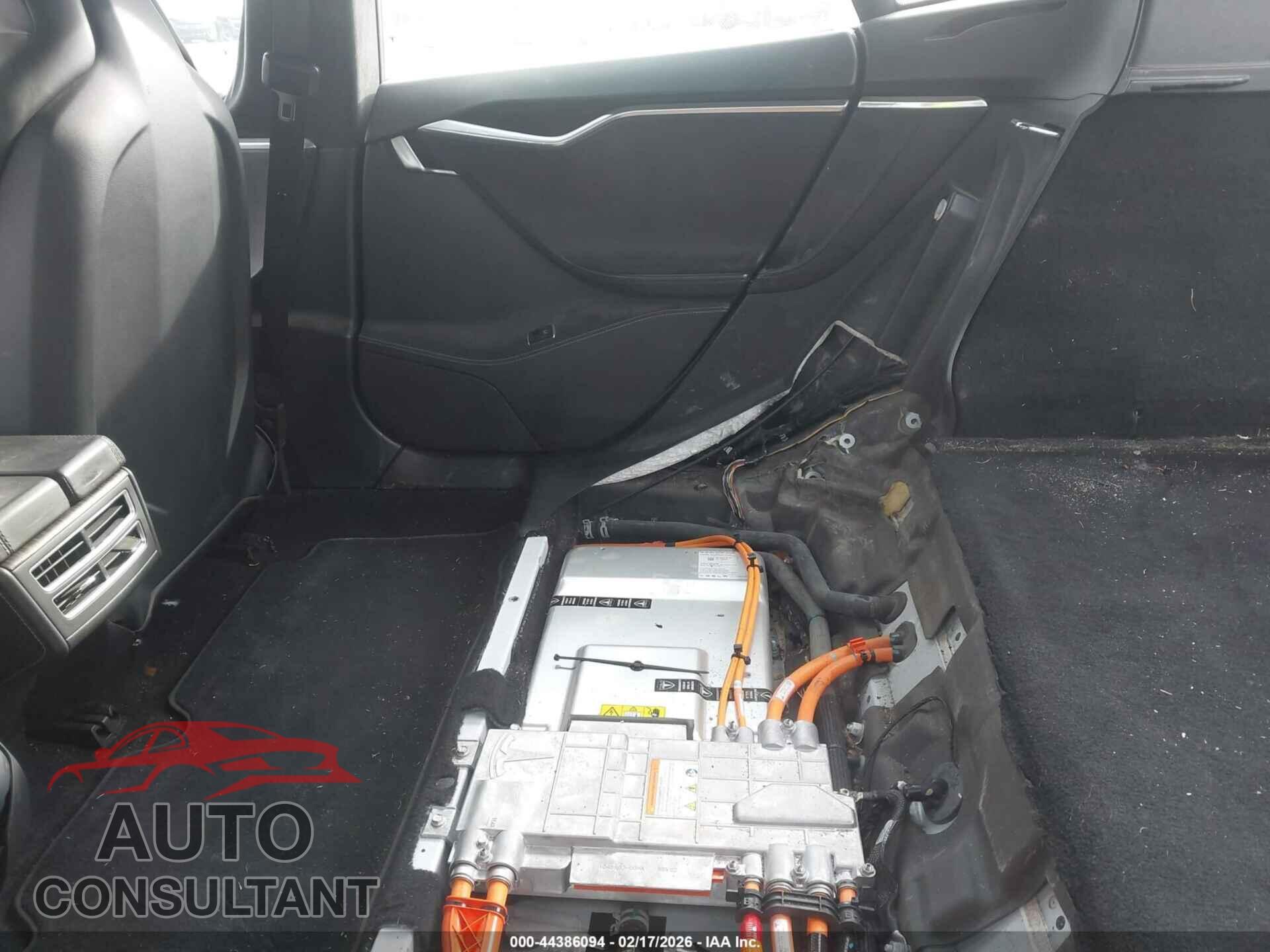 TESLA MODEL S 2015 - 5YJSA1H42FF091091