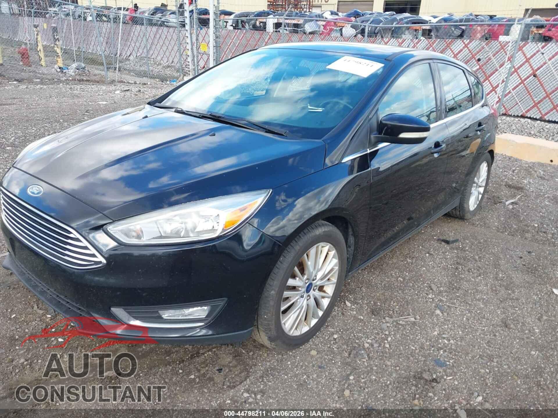 FORD FOCUS 2017 - 1FADP3N24HL328241