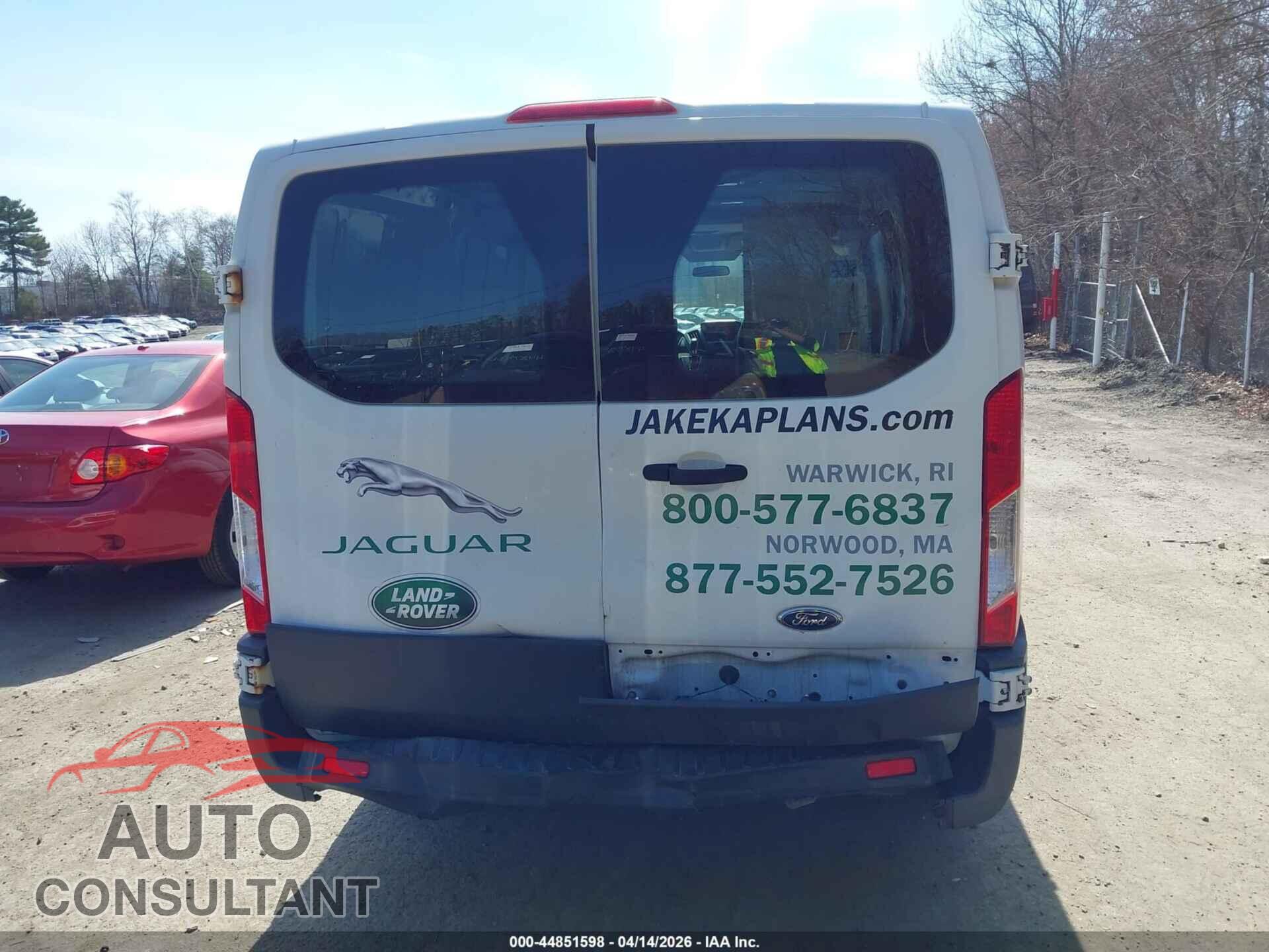 FORD TRANSIT-150 2015 - 1FTNE1ZM7FKA11674
