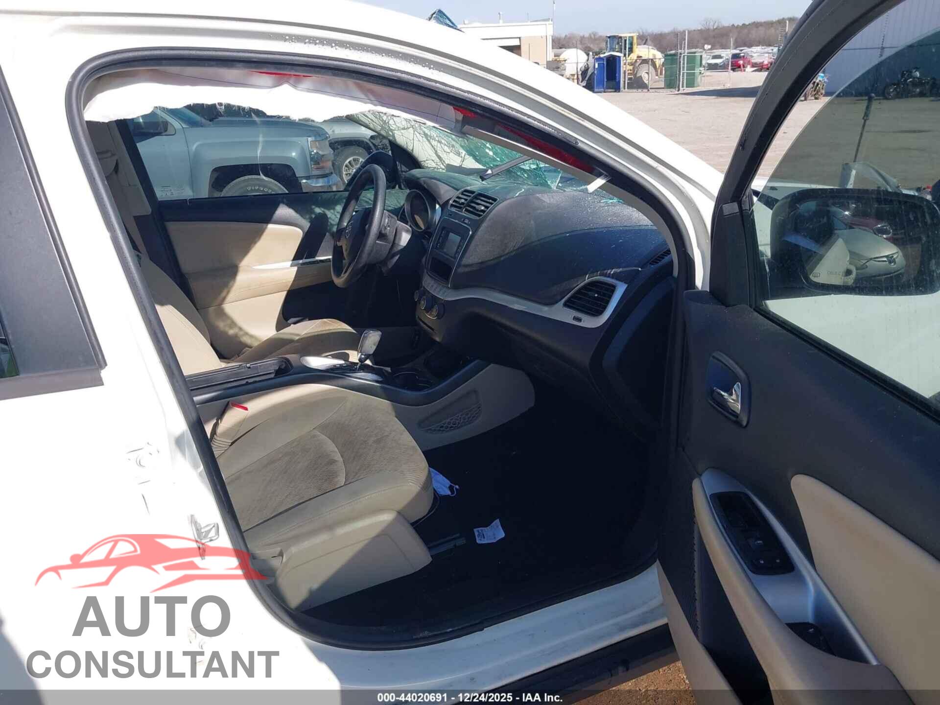 DODGE JOURNEY 2015 - 3C4PDCBGXFT718164