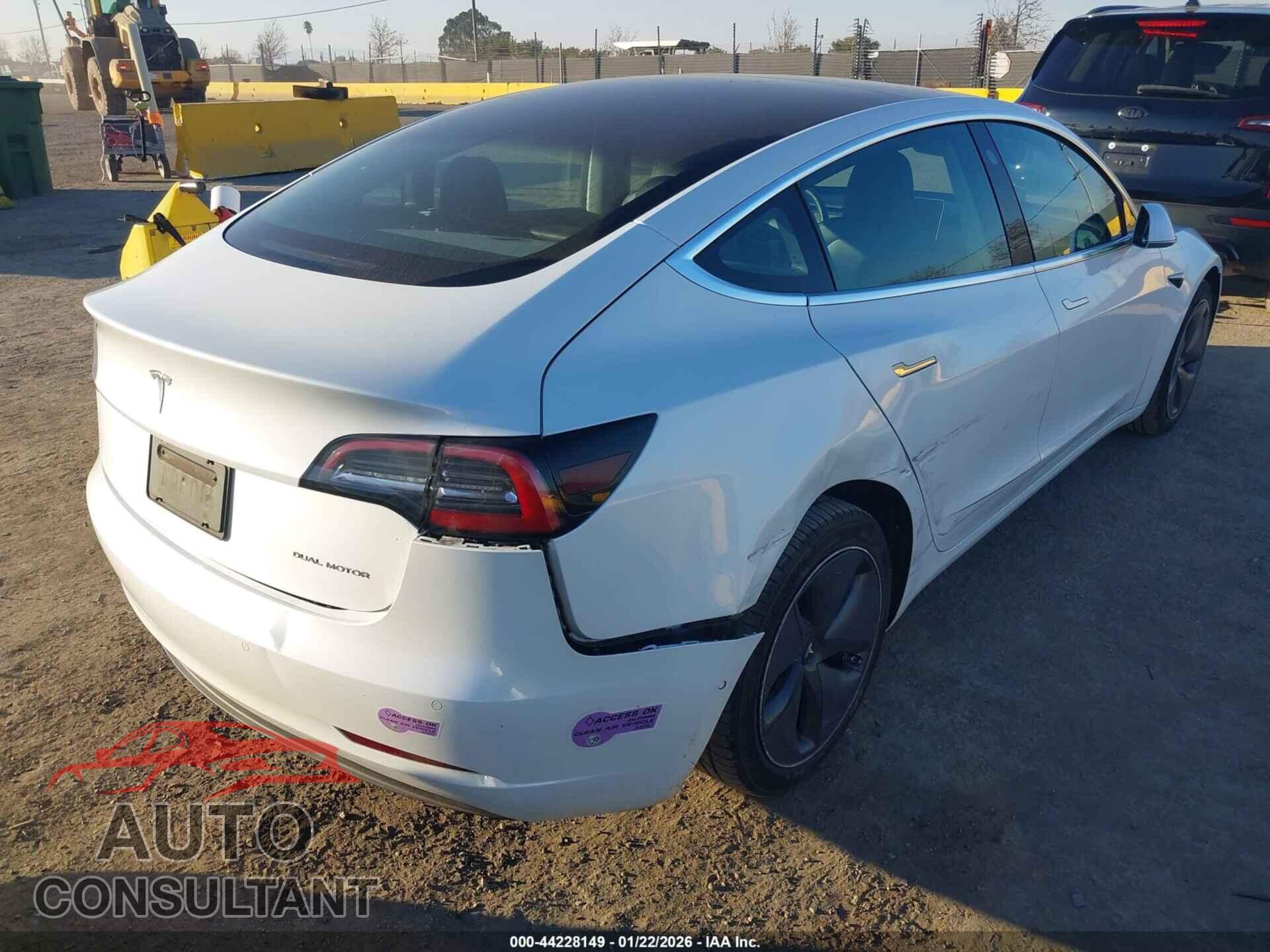 TESLA MODEL 3 2019 - 5YJ3E1EB2KF511356