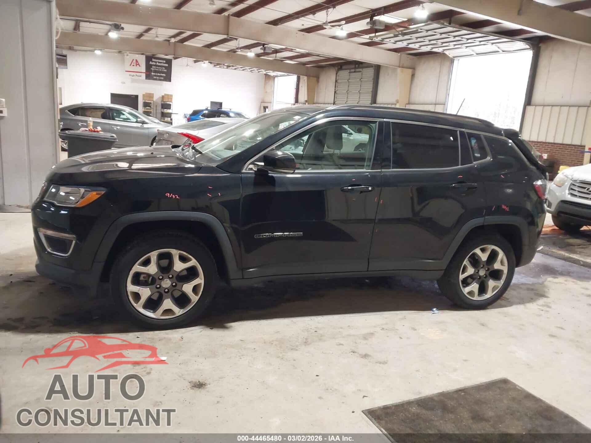 JEEP COMPASS 2018 - 3C4NJDCB3JT200740