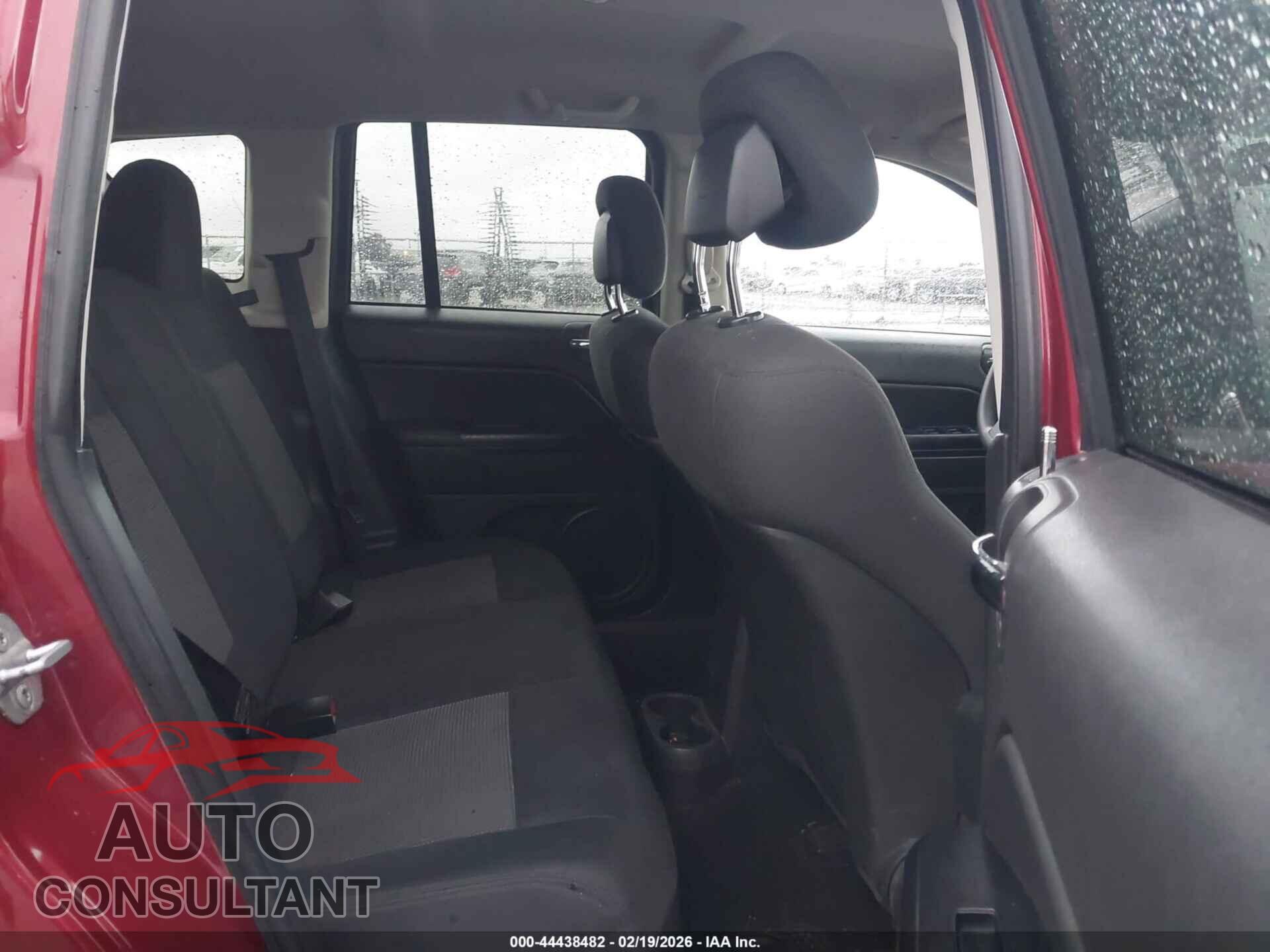 JEEP COMPASS 2011 - 1J4NT1FB2BD176596