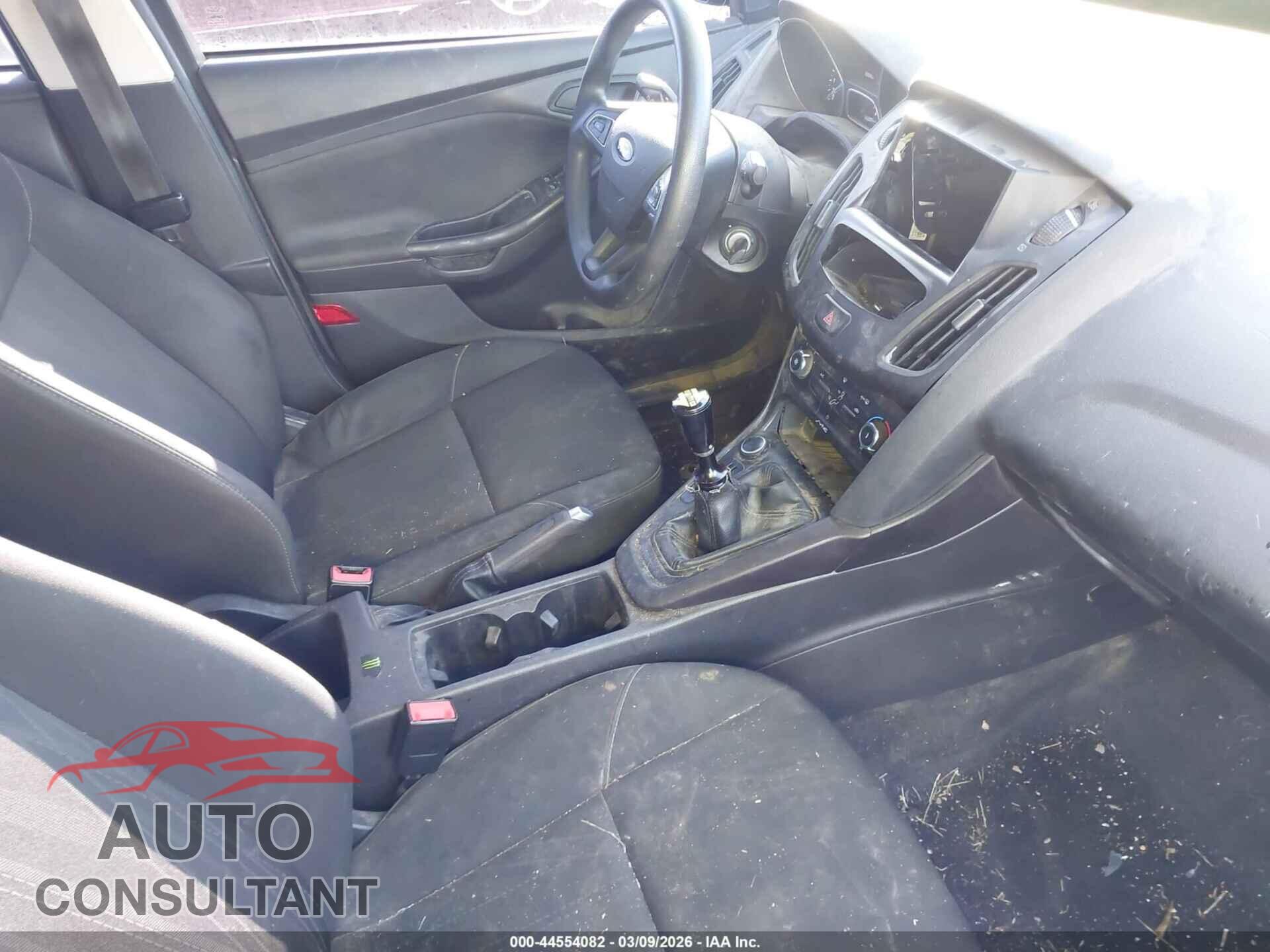 FORD FOCUS 2017 - 1FADP3E2XHL347943