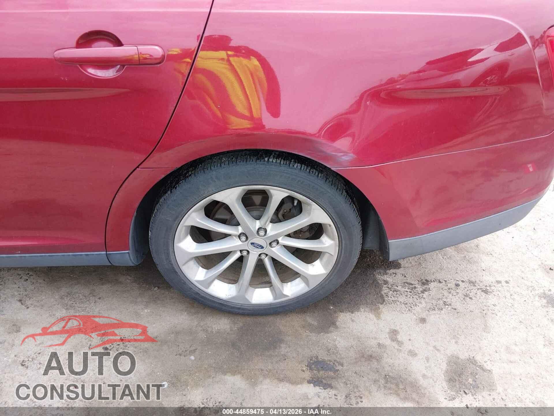 FORD TAURUS 2015 - 1FAHP2F85FG100155