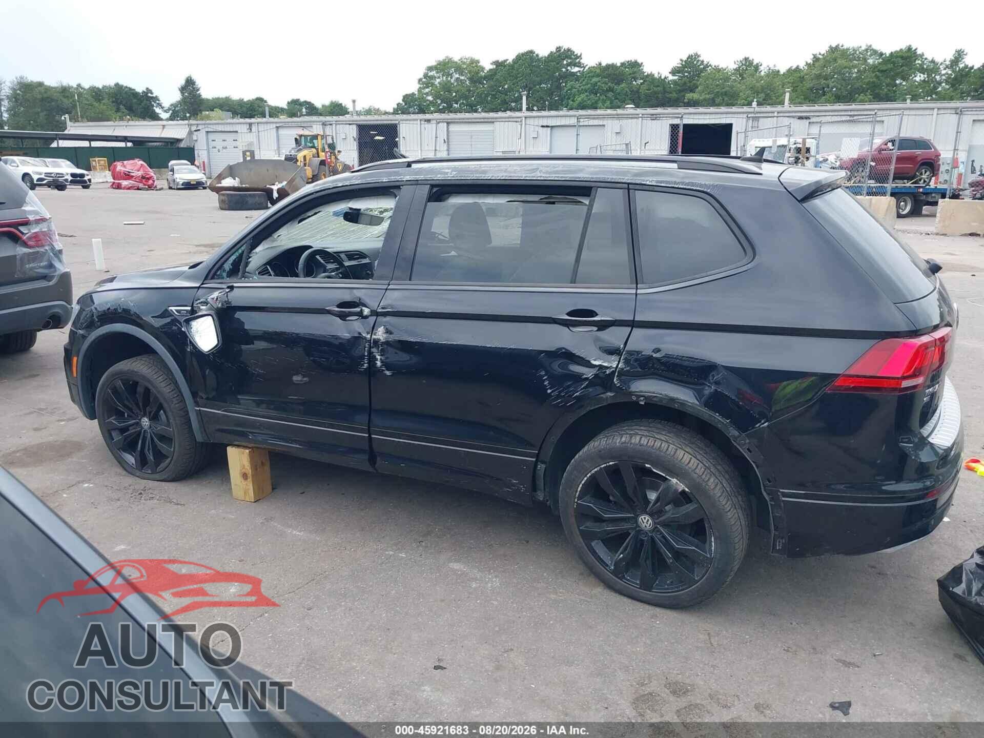 VOLKSWAGEN TIGUAN 2021 - 3VV2B7AX6MM093473