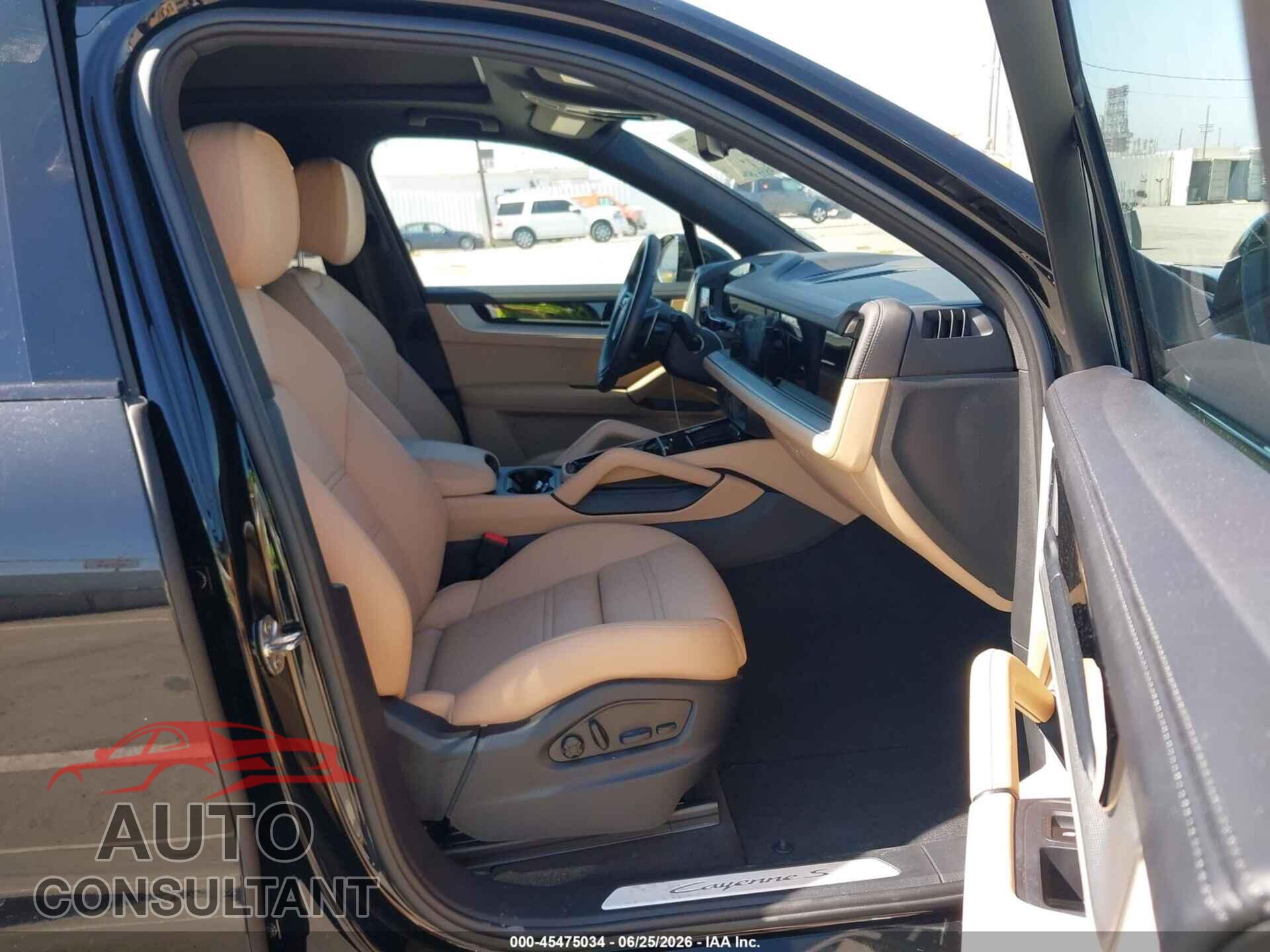PORSCHE CAYENNE 2024 - WP1AL2AY9RDA35474
