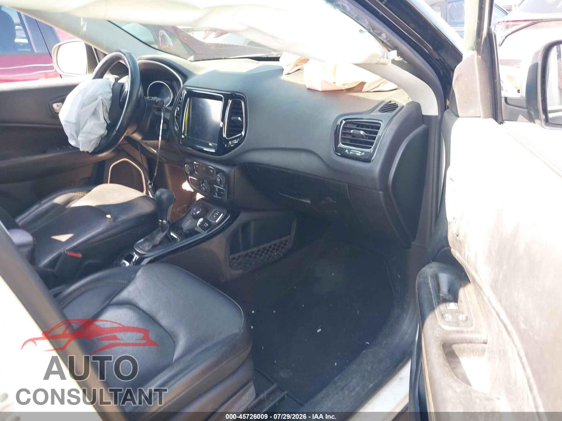 JEEP COMPASS 2018 - 3C4NJDCB4JT433252