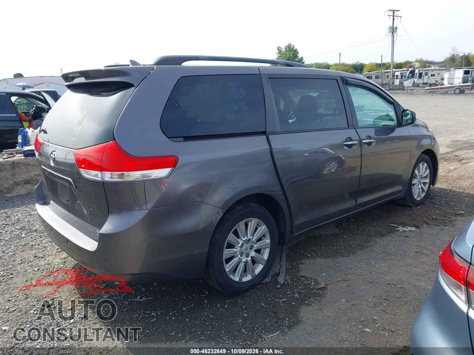 TOYOTA SIENNA 2011 - 5TDDK3DC8BS005691