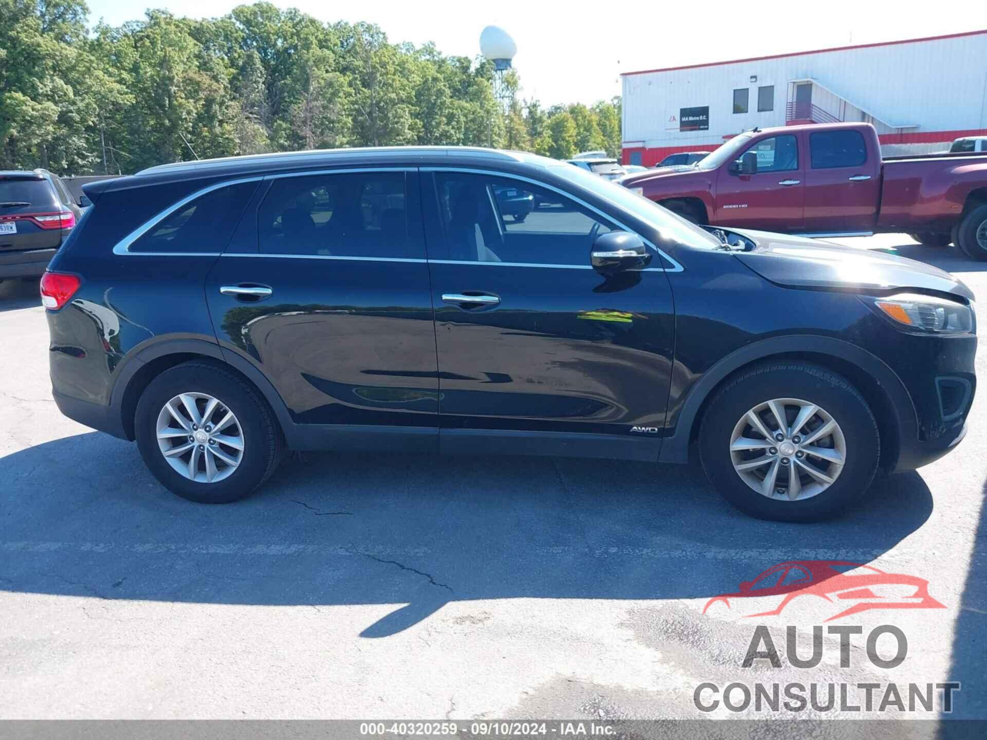 KIA SORENTO 2017 - 5XYPGDA38HG245662