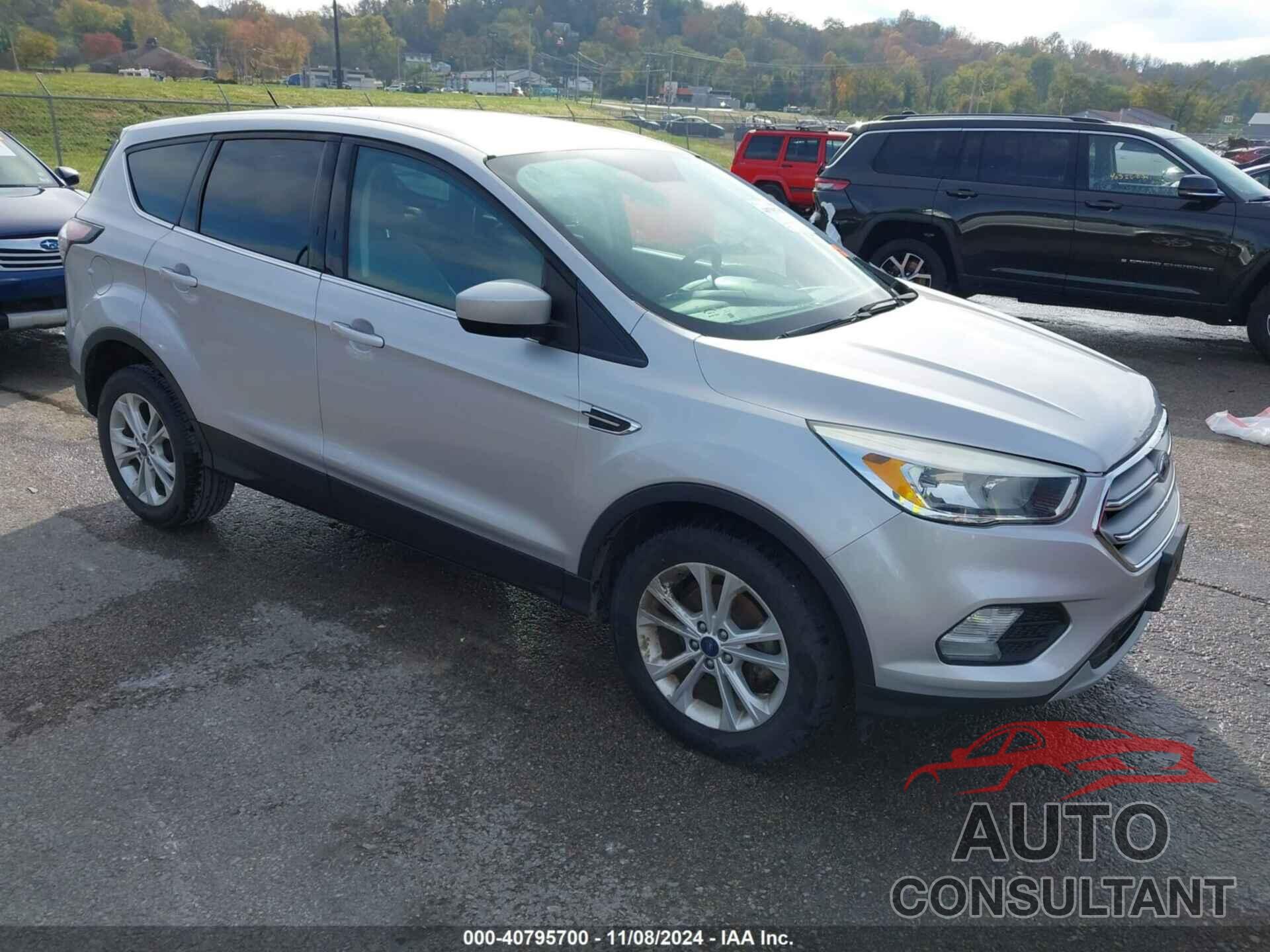 FORD ESCAPE 2017 - 1FMCU0GD6HUA40786