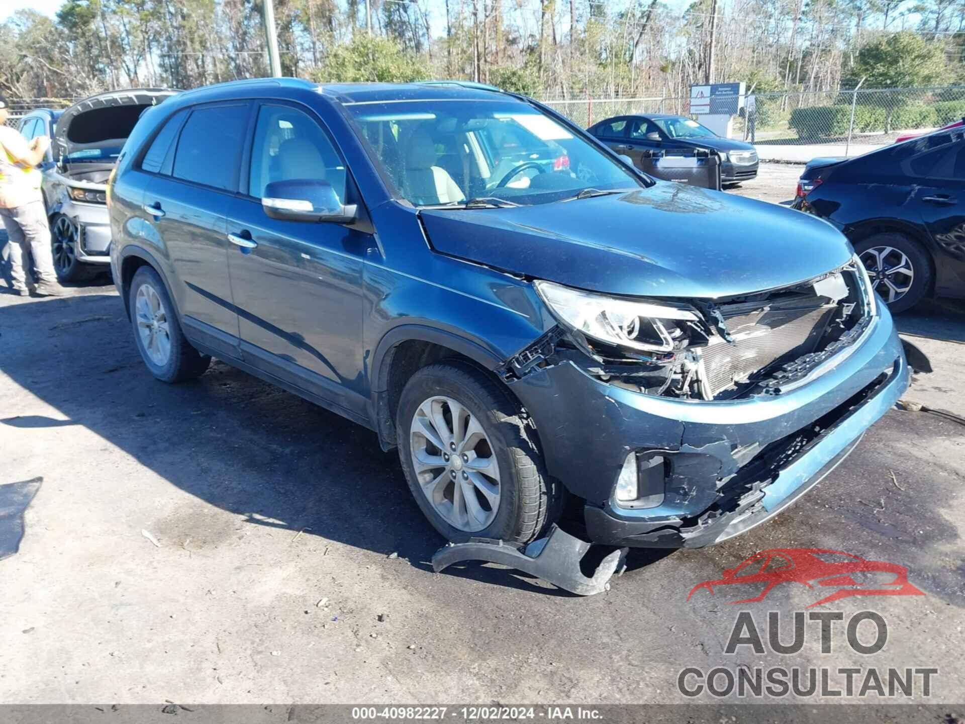 KIA SORENTO 2015 - 5XYKU4A75FG587492