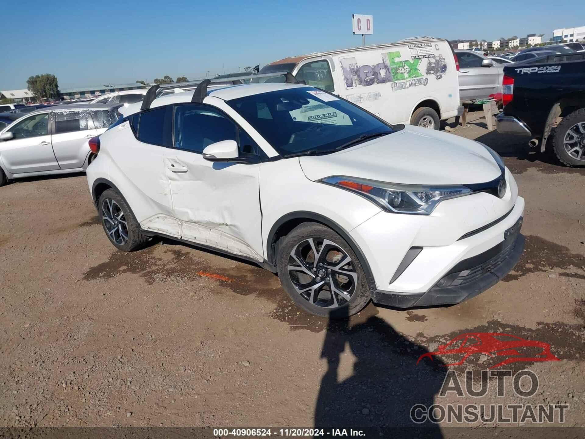 TOYOTA C-HR 2018 - NMTKHMBX6JR050143