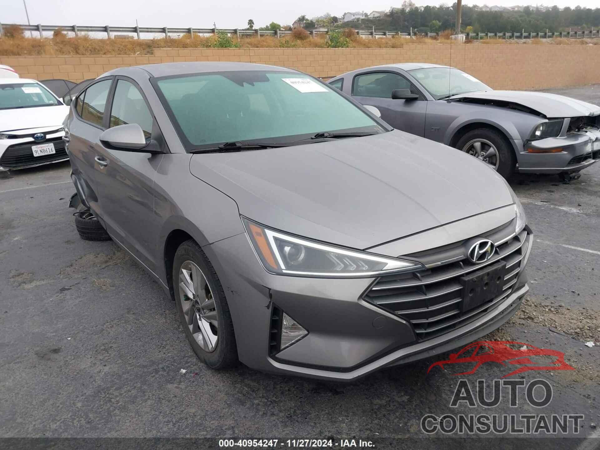 HYUNDAI ELANTRA 2020 - KMHD84LF2LU105827