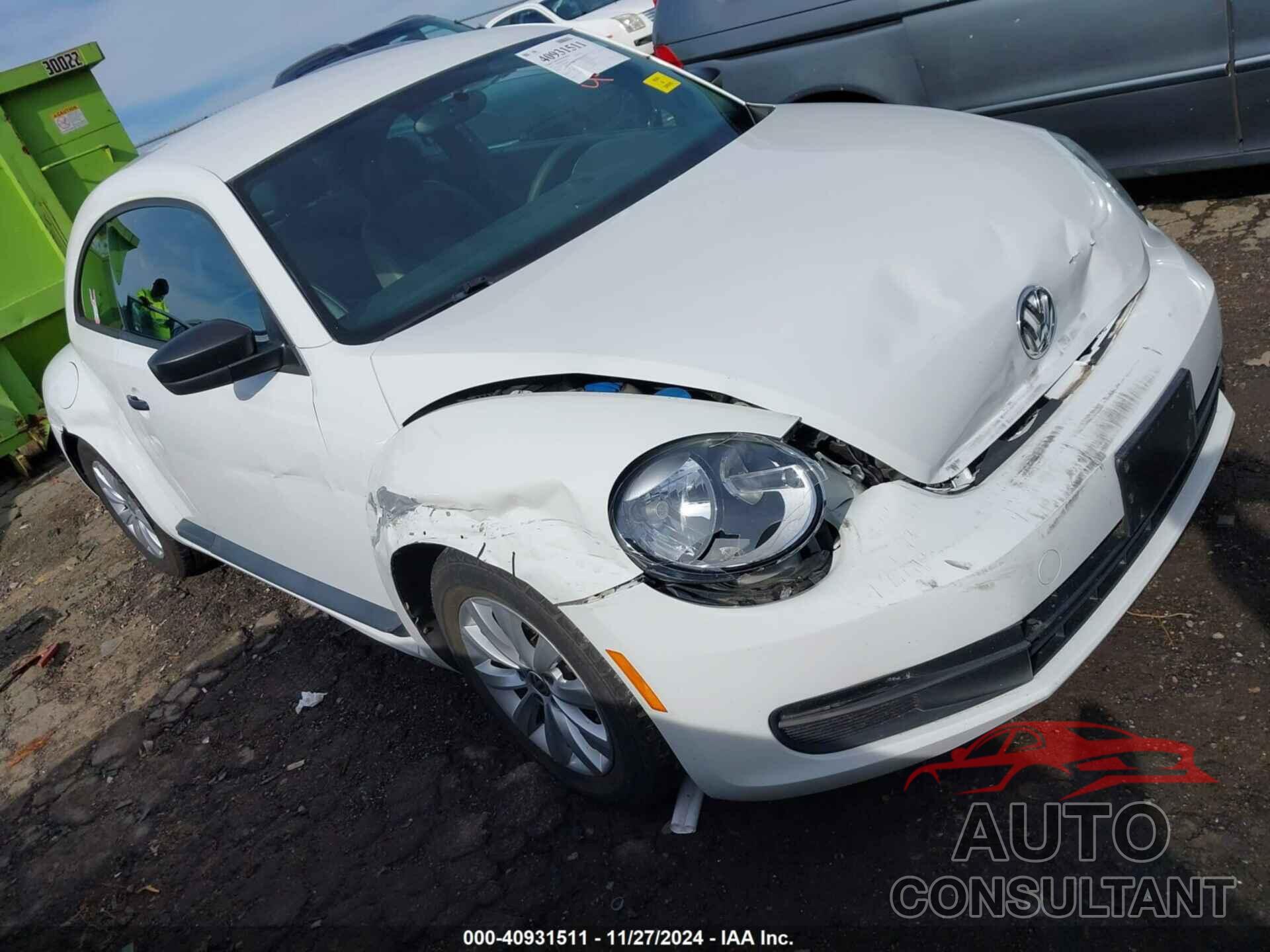 VOLKSWAGEN BEETLE 2015 - 3VWF17AT9FM646049