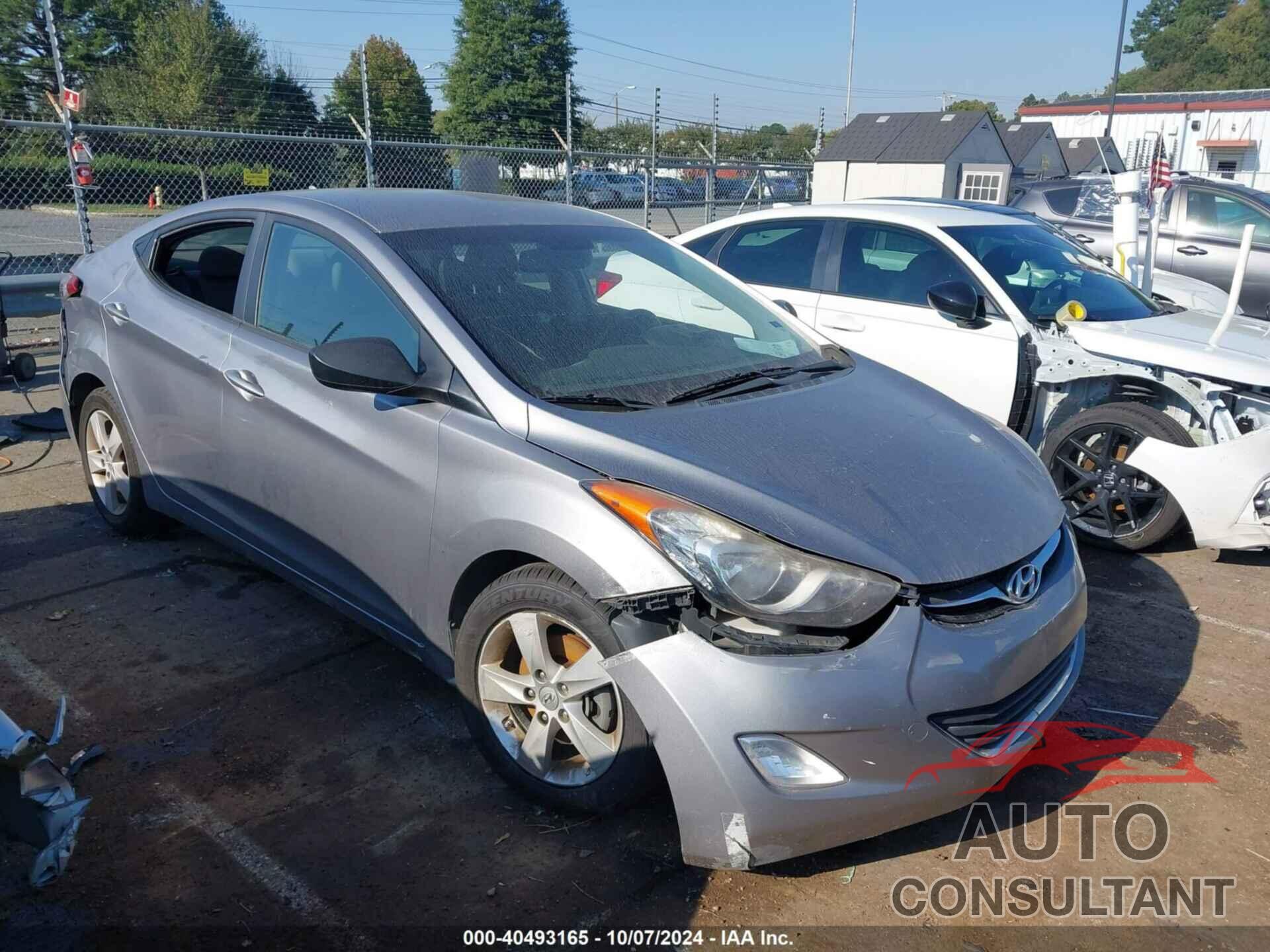 HYUNDAI ELANTRA 2013 - KMHDH4AE4DU517808