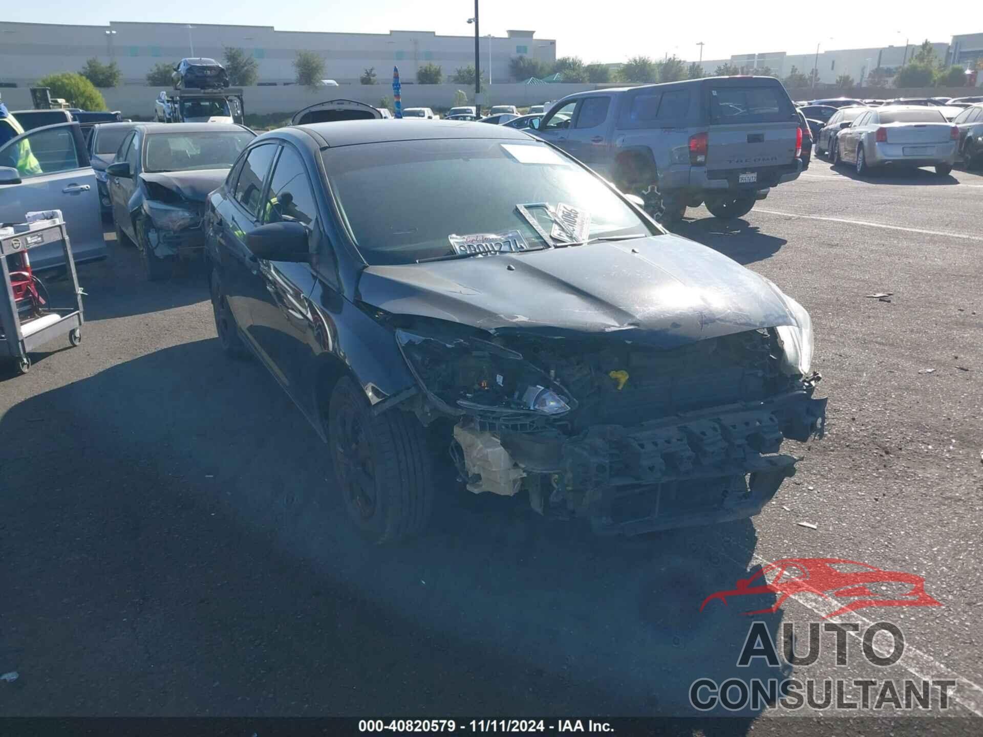 FORD FOCUS 2018 - 1FADP3E25JL303998