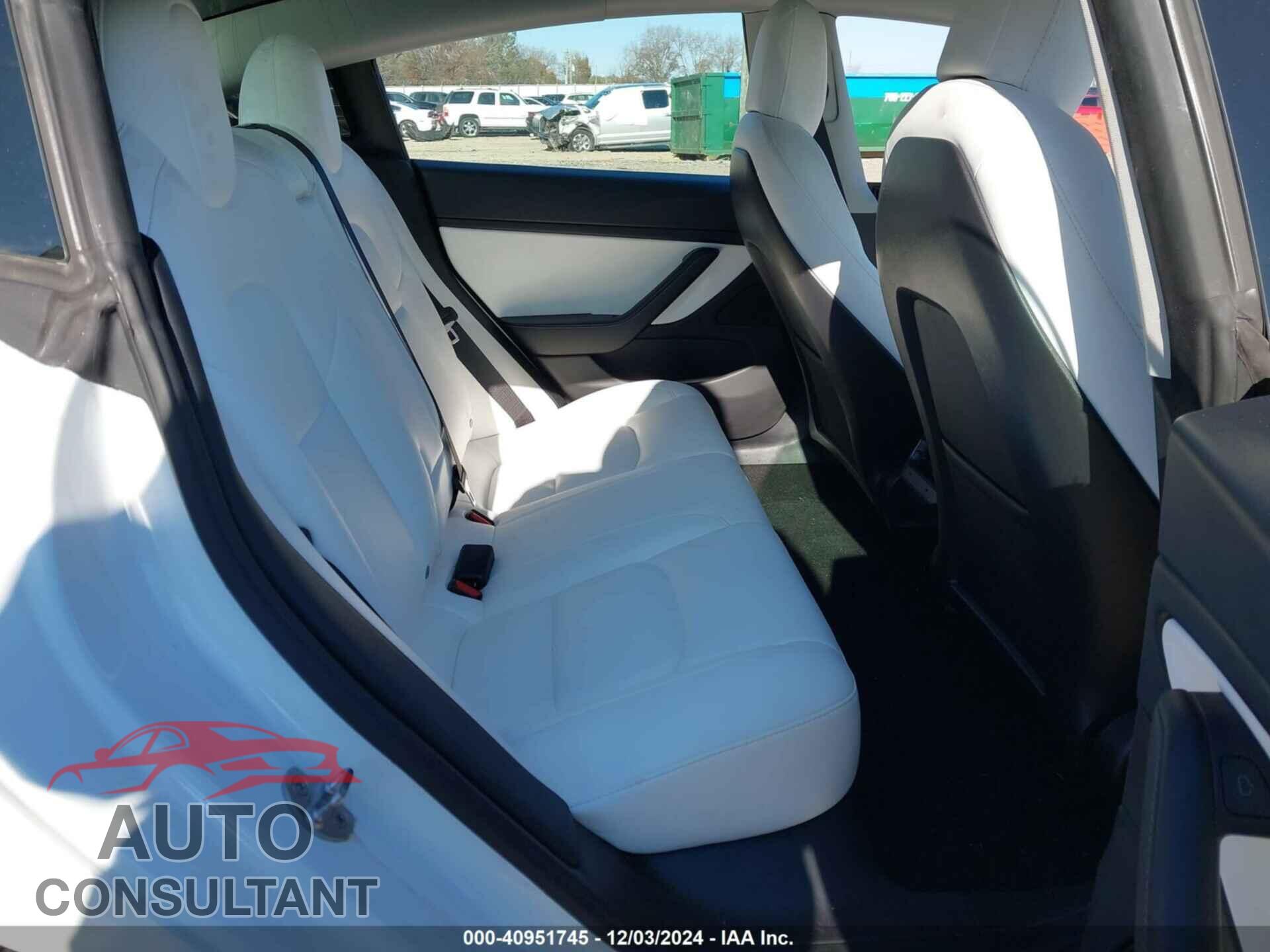 TESLA MODEL 3 2021 - 5YJ3E1EA8MF851900