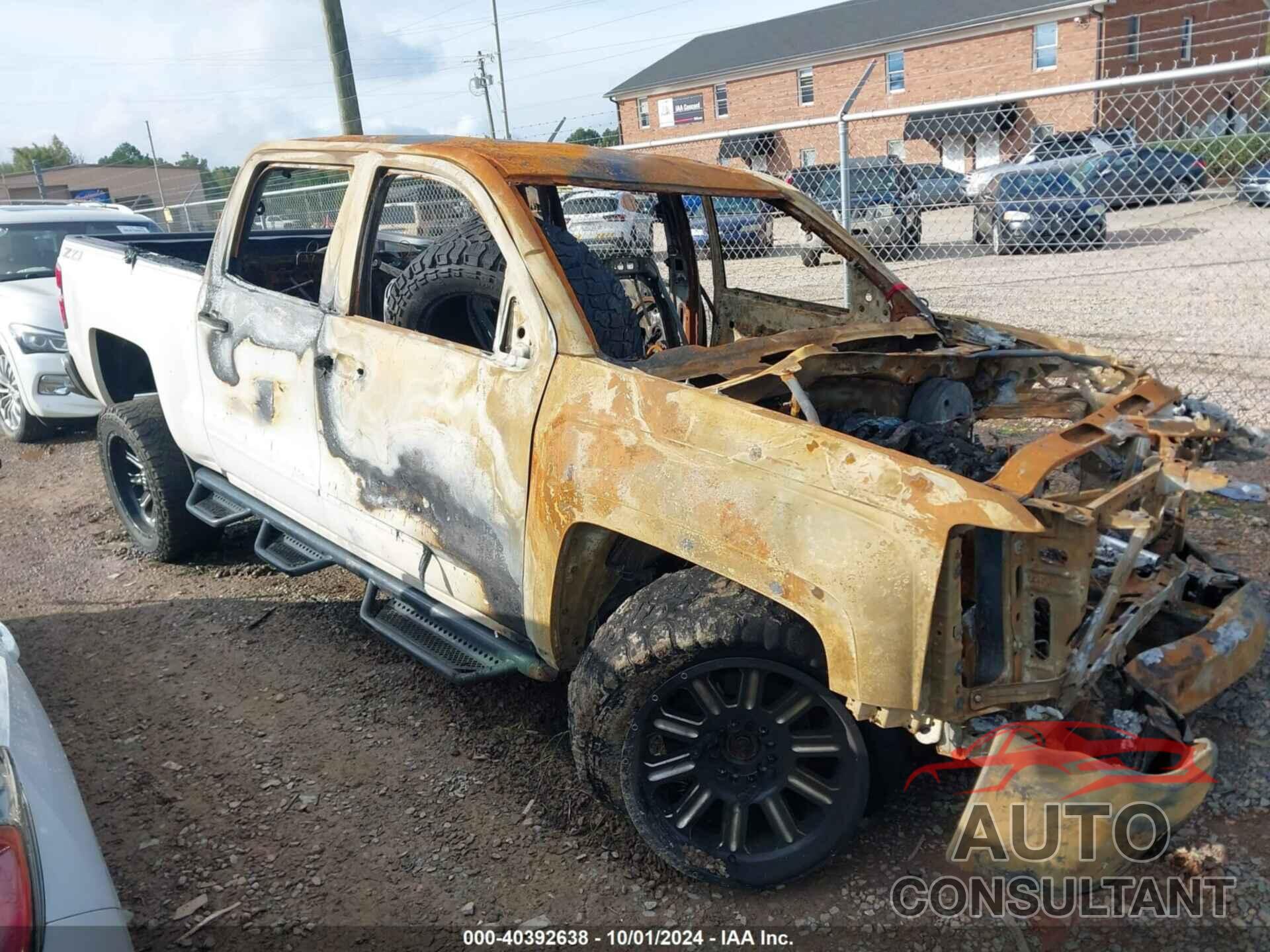 CHEVROLET SILVERADO 2018 - 3GCUKREC6JG266848