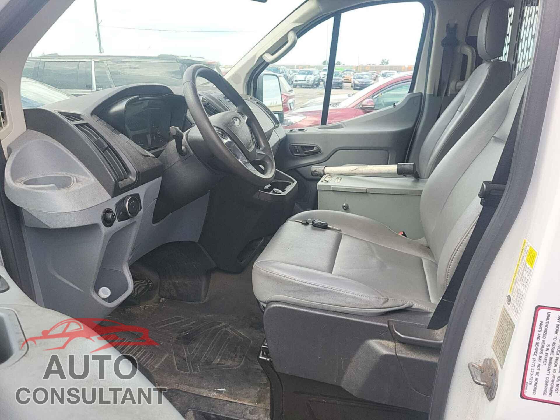 FORD TRANSIT 2018 - 1FTYE1YM2JKB52207
