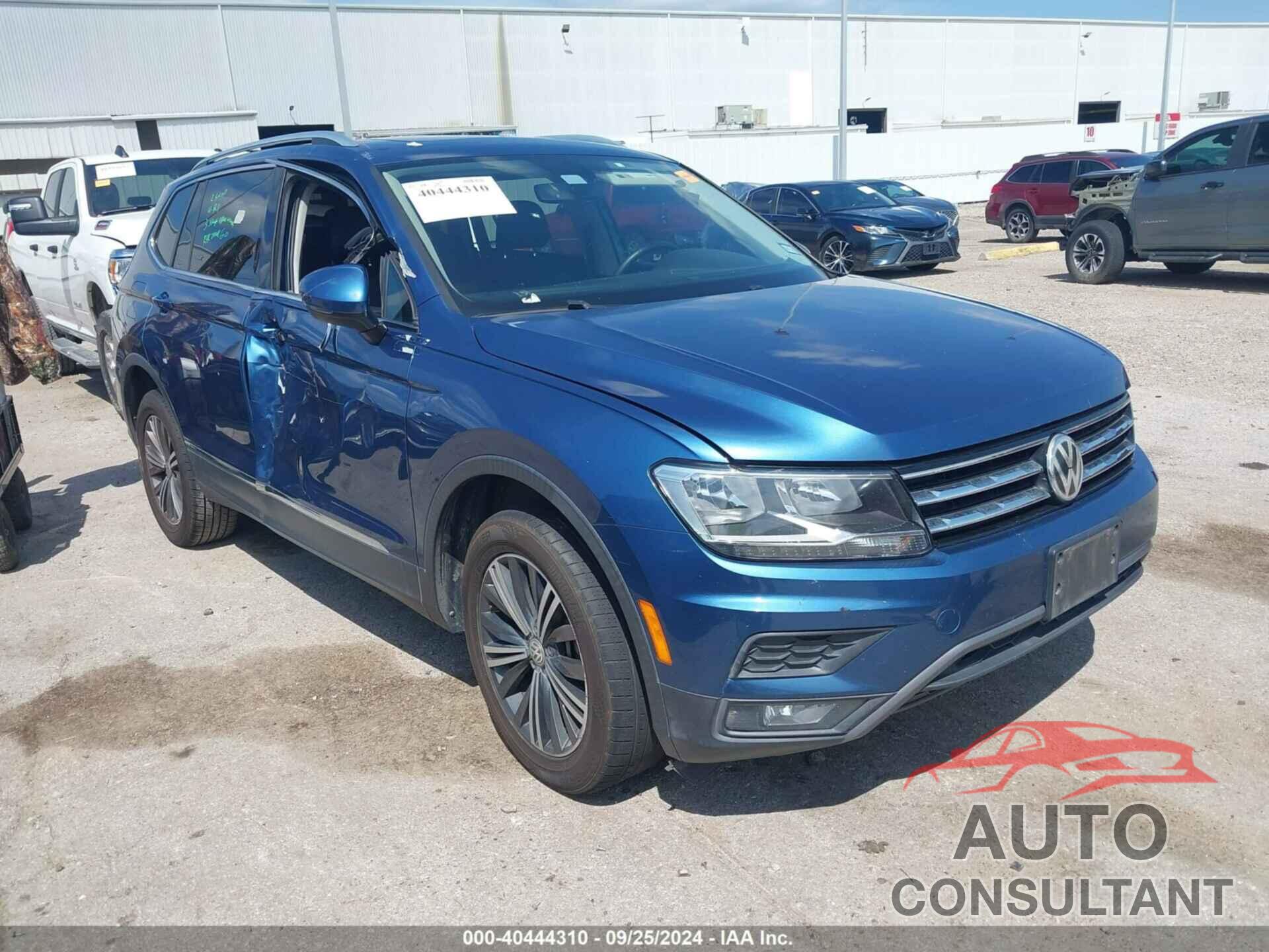 VOLKSWAGEN TIGUAN 2018 - 3VV3B7AX0JM105522