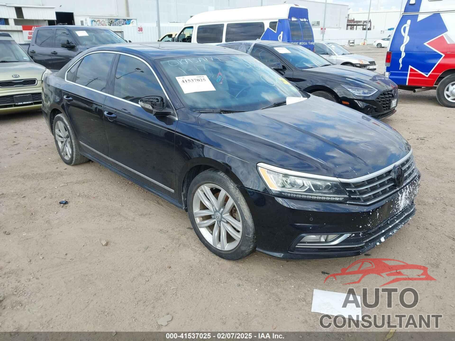 VOLKSWAGEN PASSAT 2017 - 1VWHM7A31HC064869