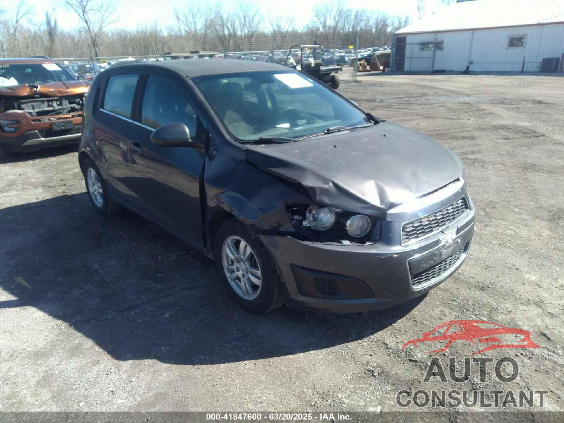CHEVROLET SONIC 2013 - 1G1JC6SH5D4220307