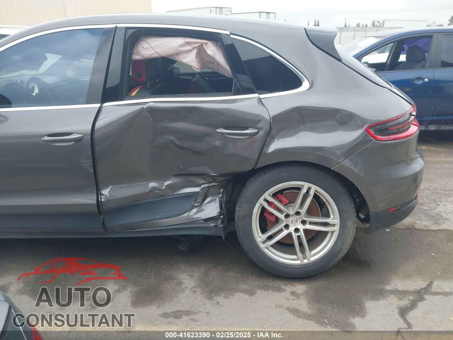 PORSCHE MACAN 2015 - WP1AB2A52FLB68751