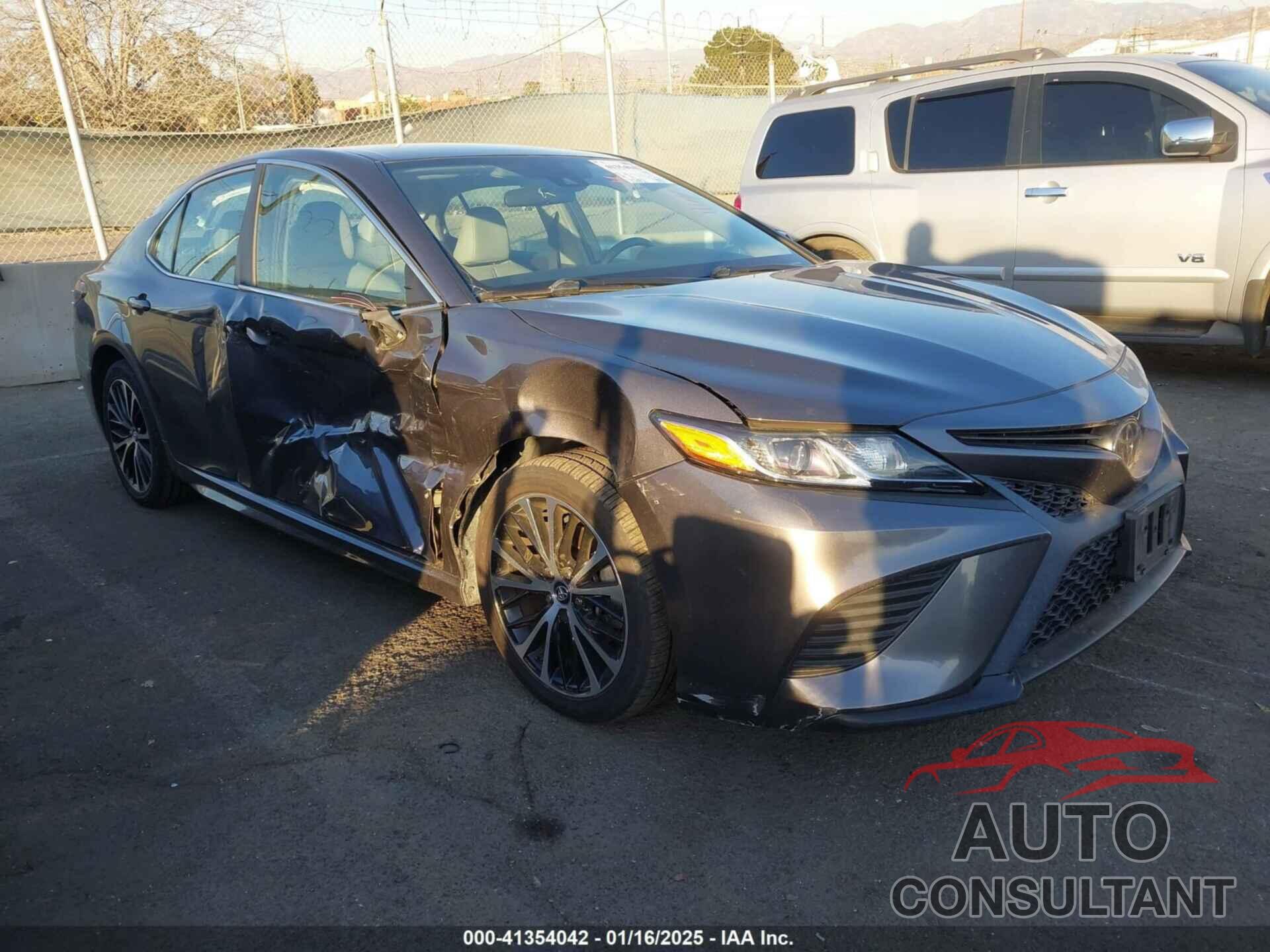 TOYOTA CAMRY 2019 - 4T1B11HK1KU757269