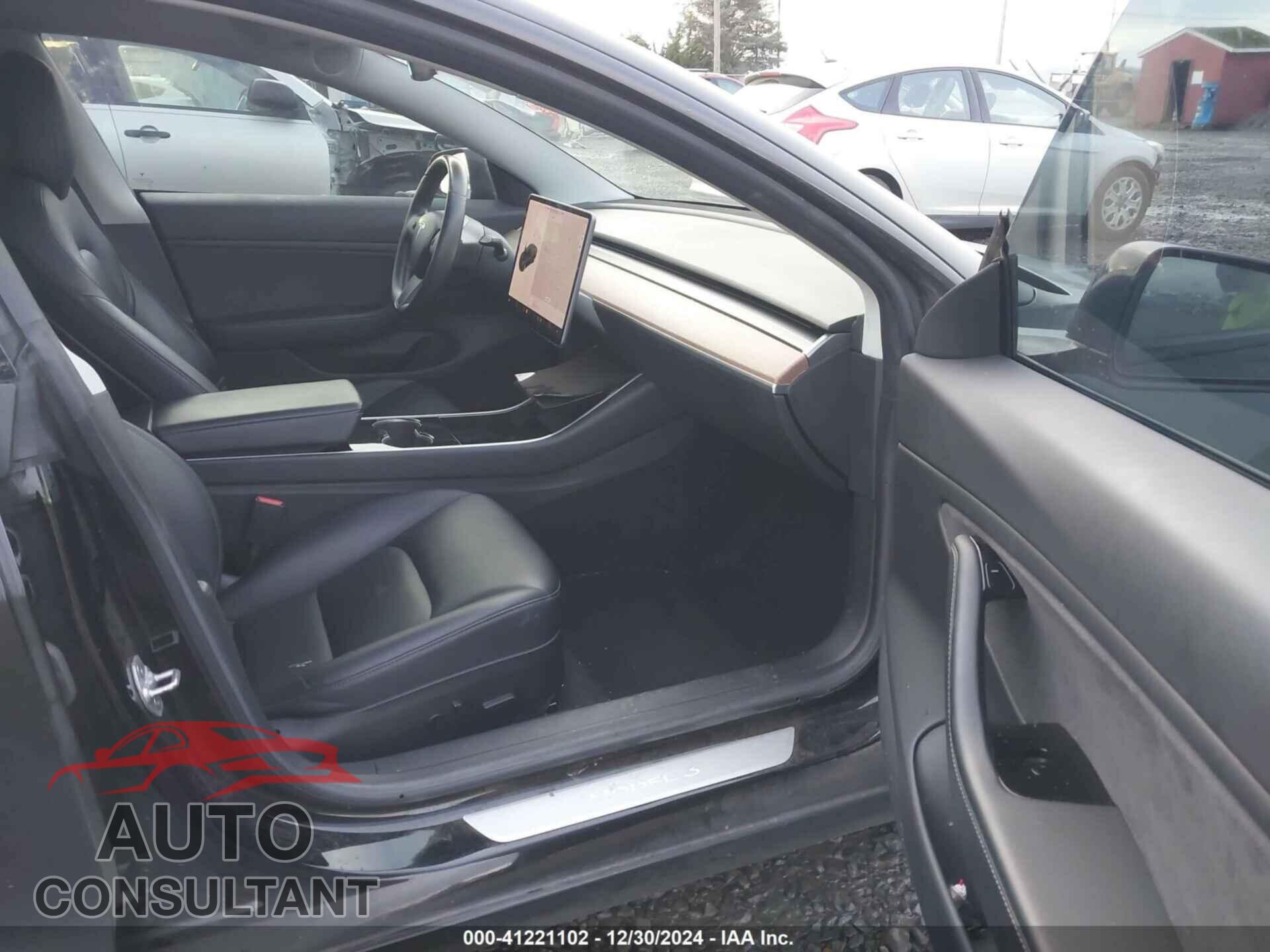 TESLA MODEL 3 2018 - 5YJ3E1EB2JF082492